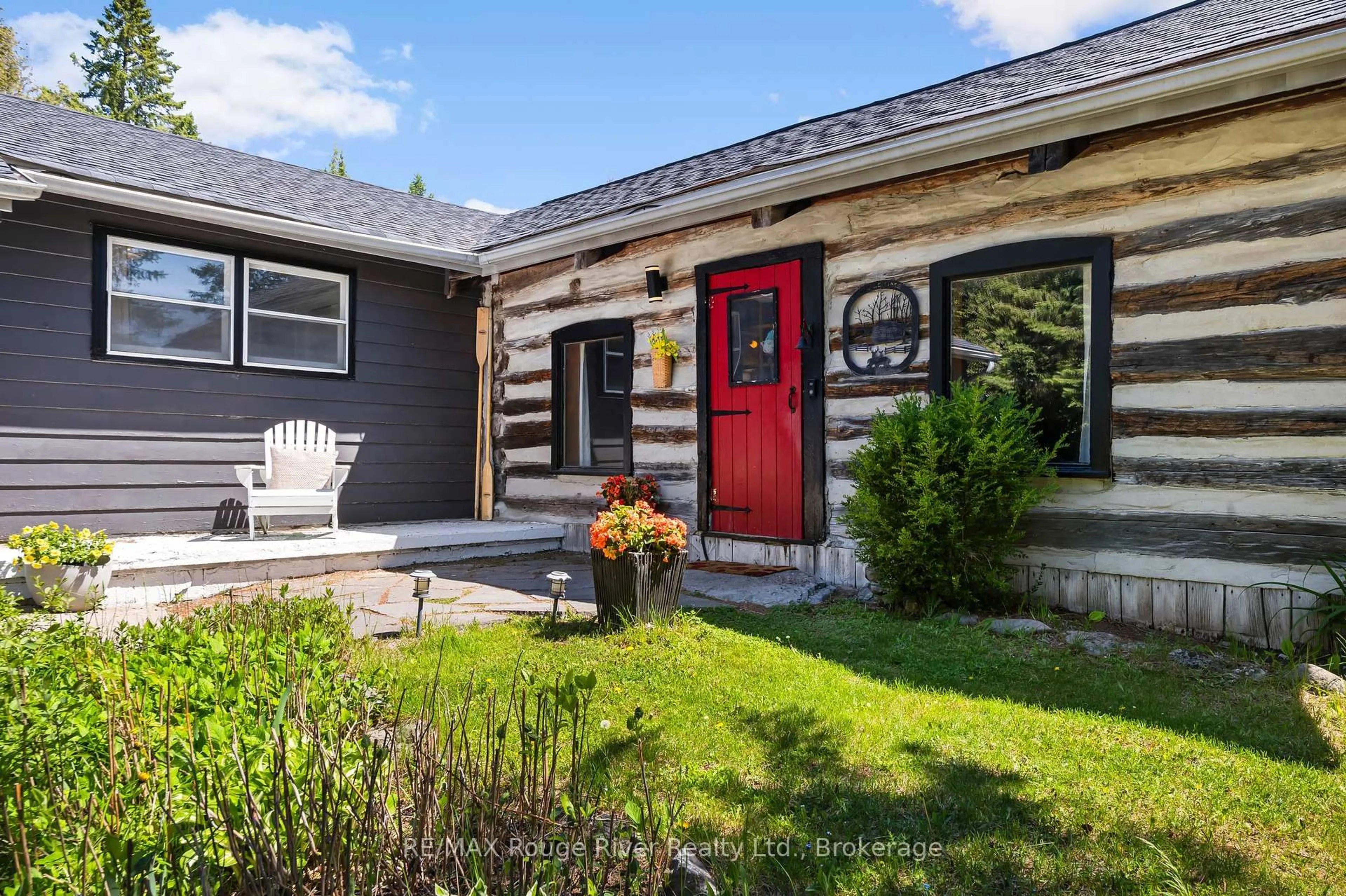 Home with vinyl exterior material, street for 518 County Rd 6 Rd, Douro-Dummer Ontario K0L 2H0