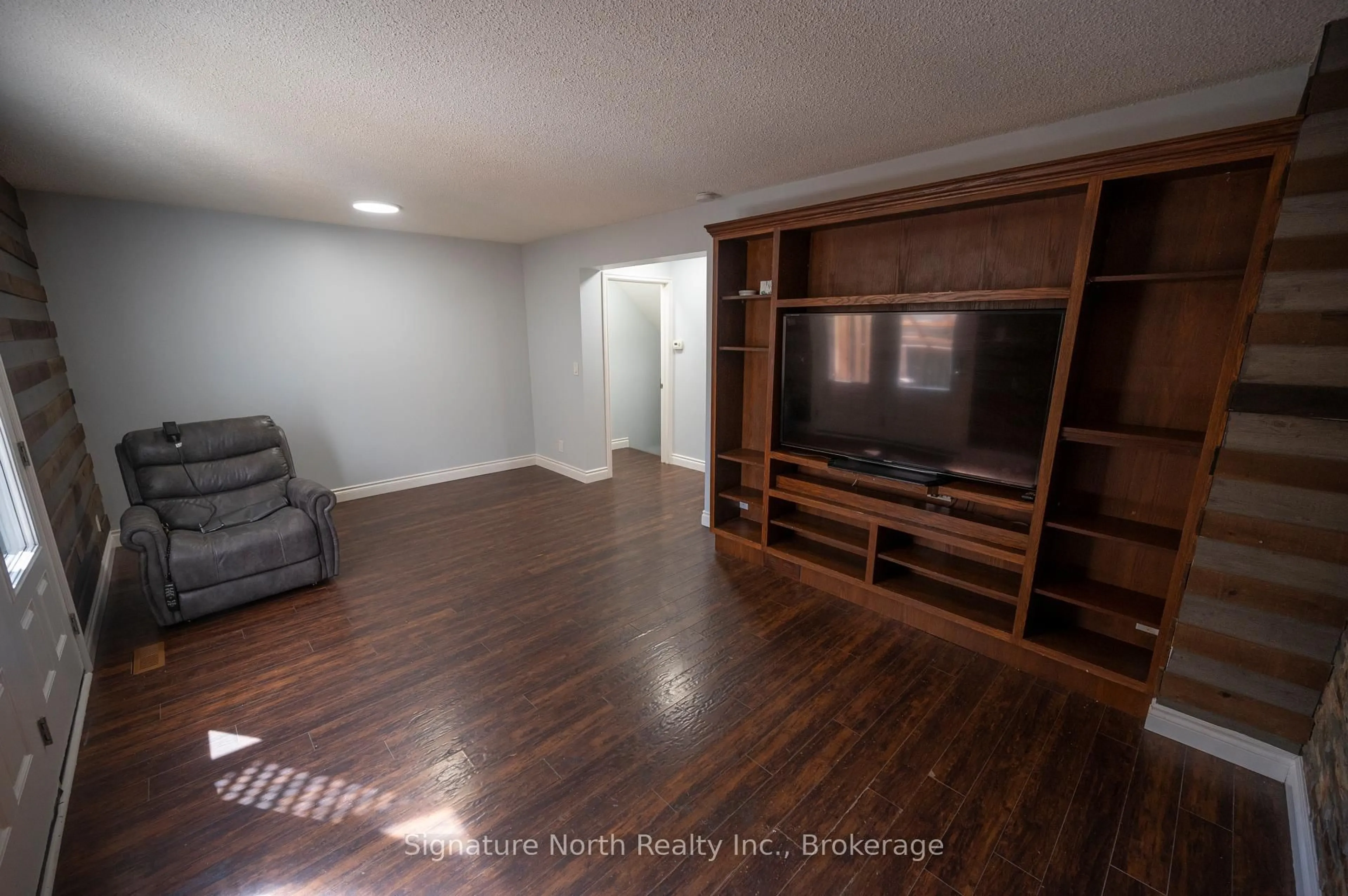 Unknown for 454 Wentworth Cres, Thunder Bay Ontario P7A 7S8