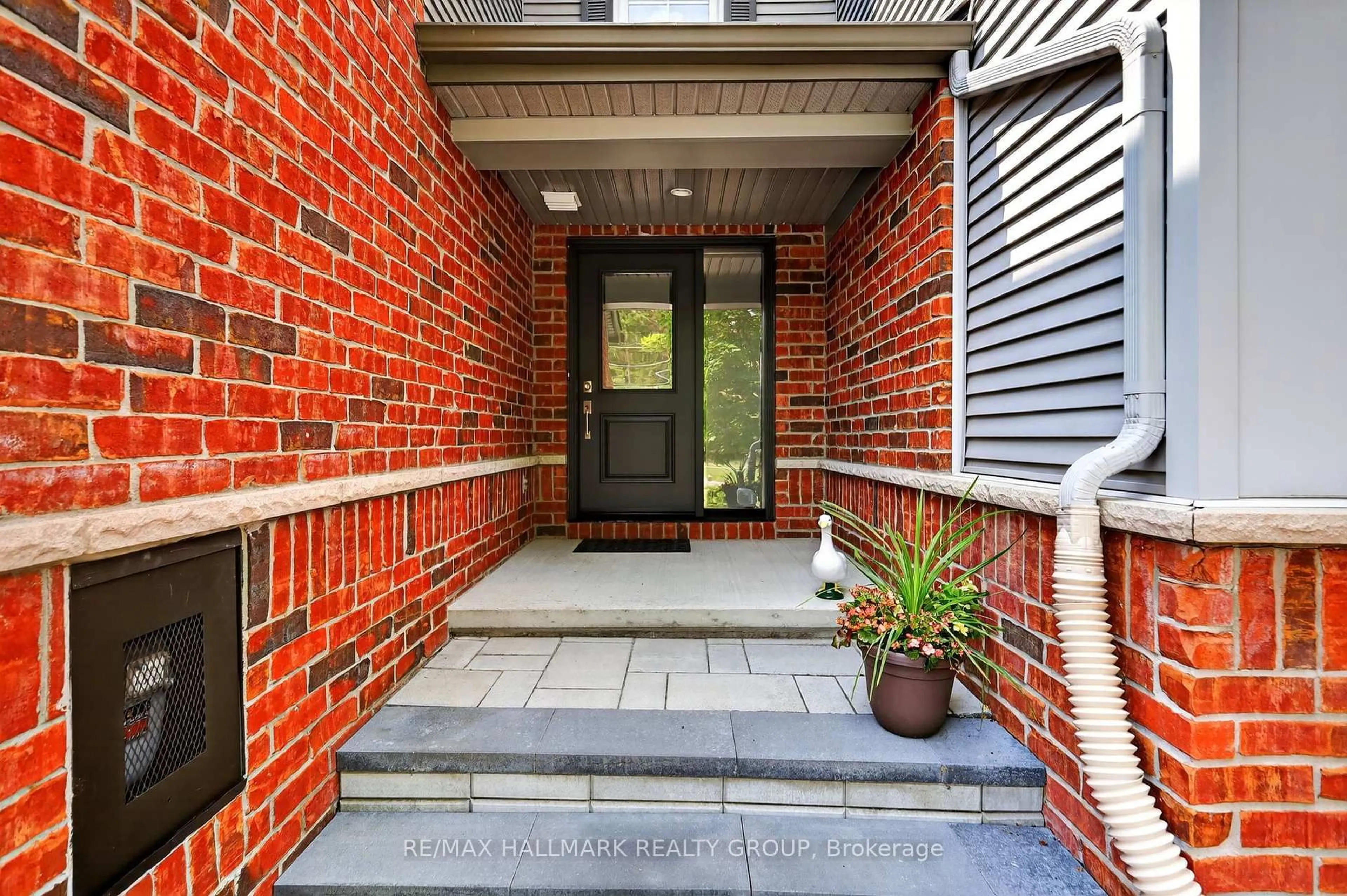 Home with brick exterior material, street for 316 Aldworth Private, Stittsville Ontario K2S 0M9