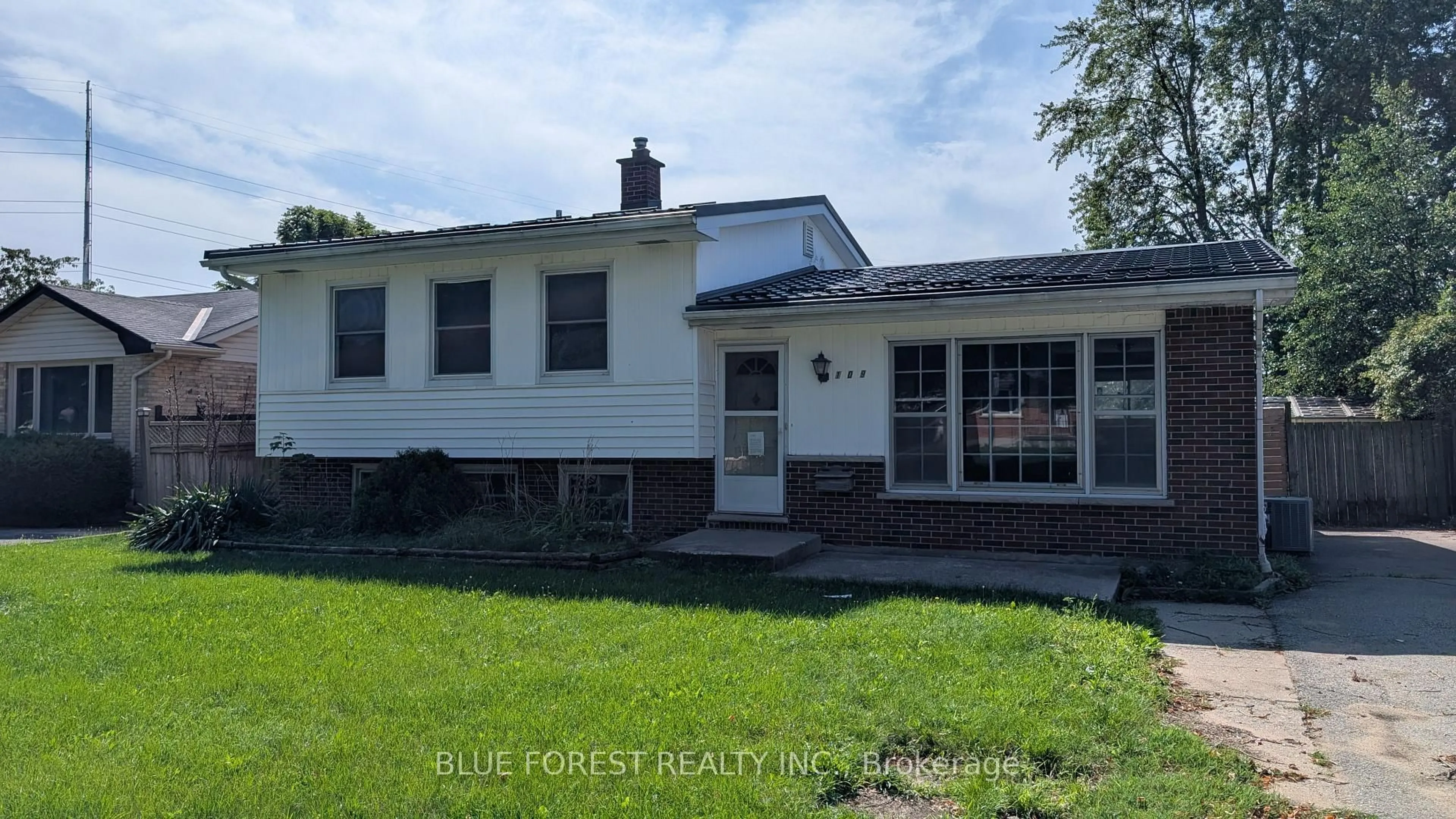 Home with vinyl exterior material, unknown for 109 Langton Rd, London East Ontario N5V 2L9
