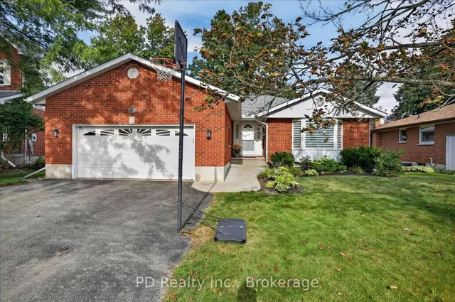 1436 Wildlark Dr, Peterborough 2