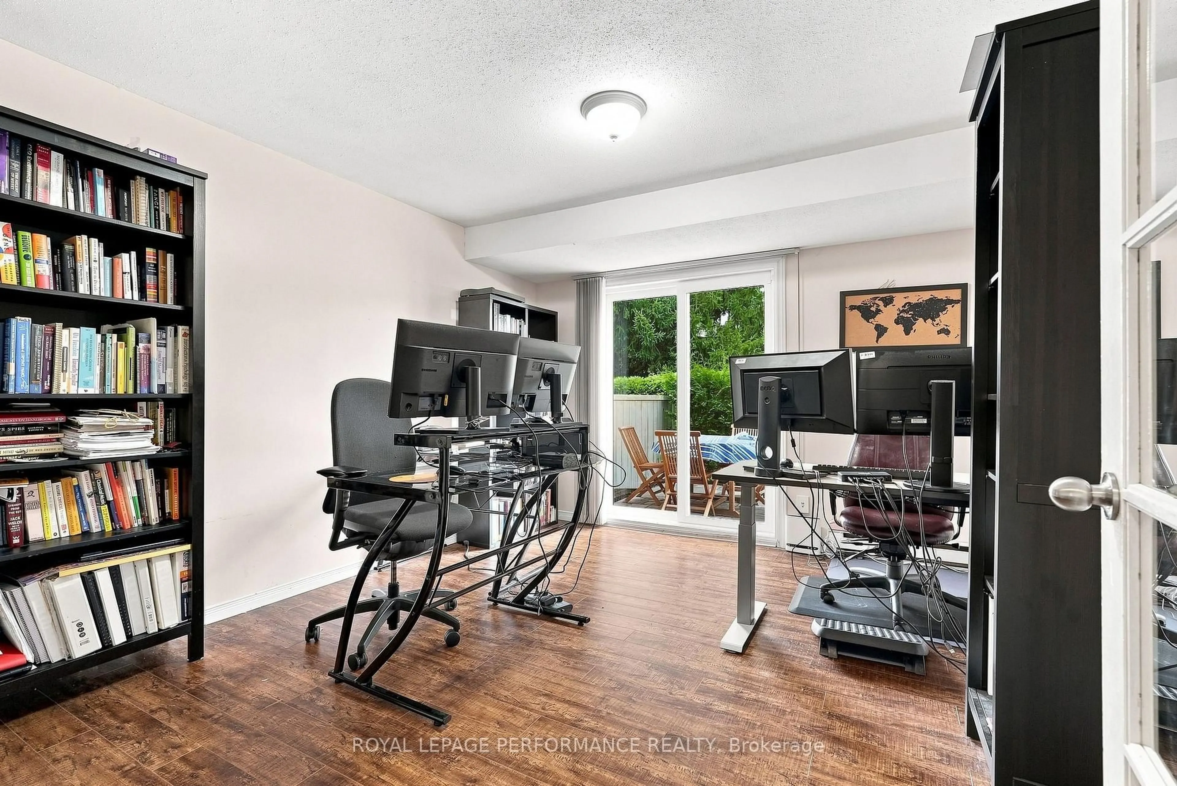 A pic of a room for 1992 Summerfields Cres, Ottawa Ontario K1C 7B4