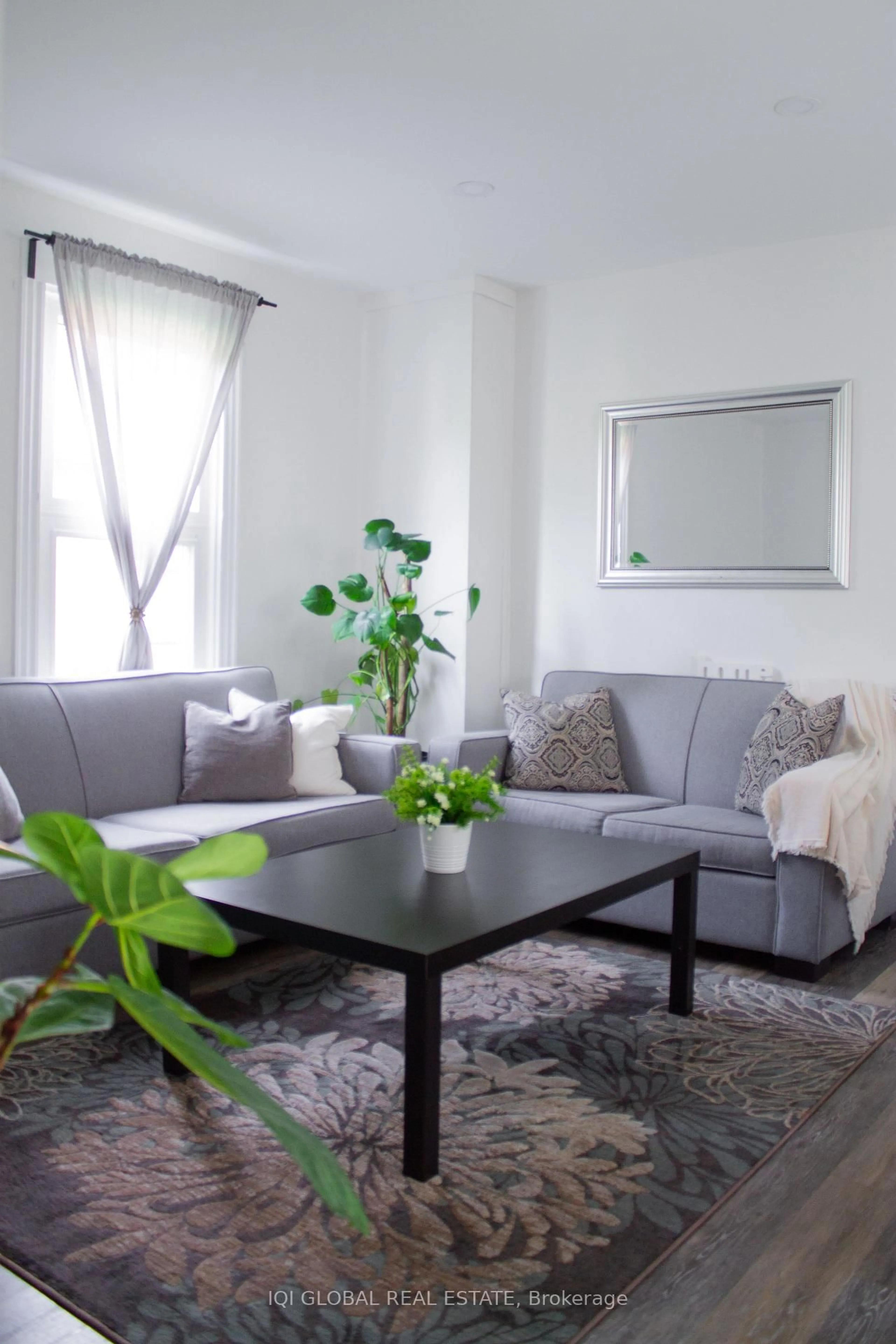 Living room with furniture, unknown for 65 Holmes Ave, Hamilton Ontario L8S 2K8