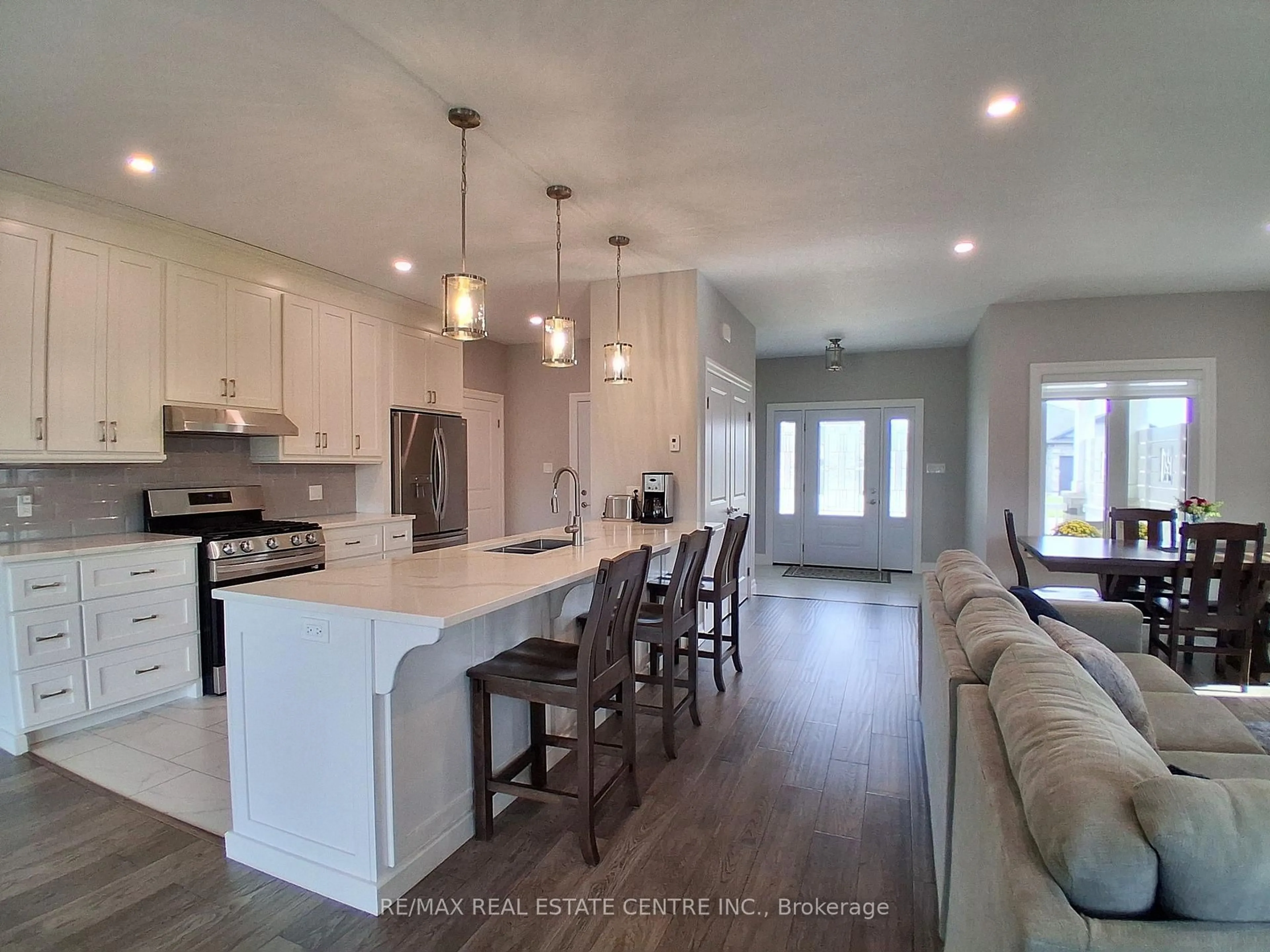 Open concept kitchen, unknown for 1080 Kincaid St, North Perth Ontario N4W 0J8