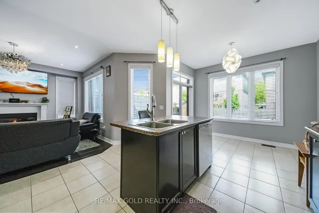 792 Arthur Parker Ave, Woodstock 2