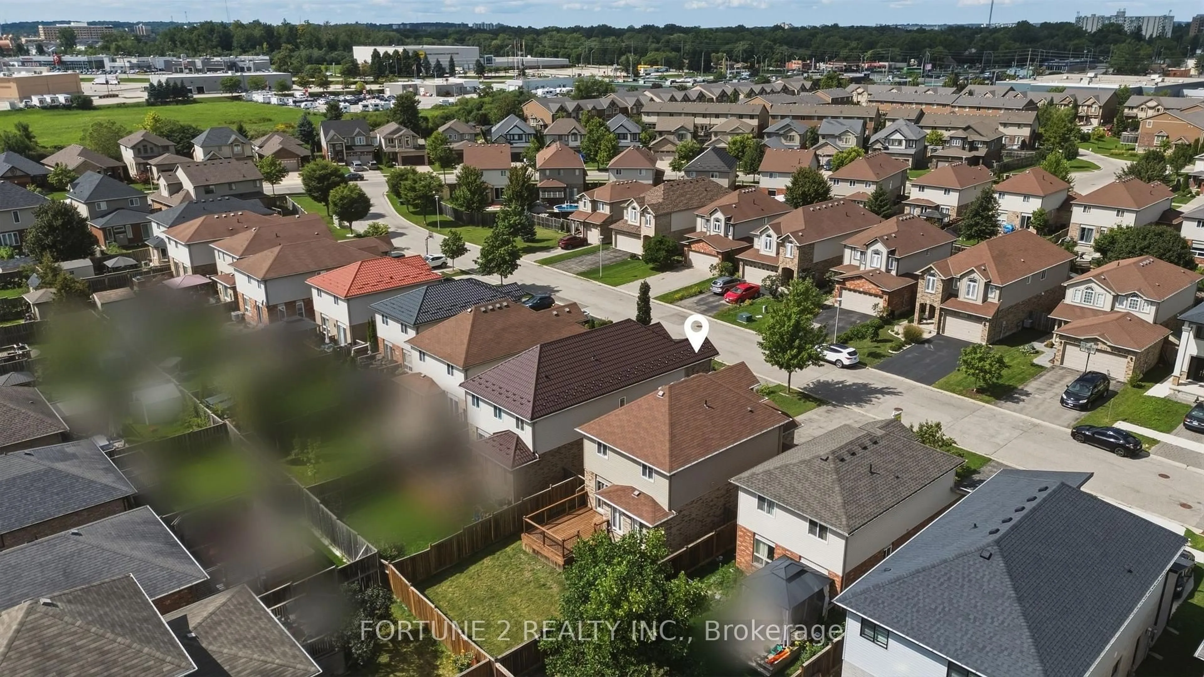A pic from outside/outdoor area/front of a property/back of a property/a pic from drone, city buildings view from balcony for 2901 LEMIEUX Walk, London South Ontario N6L 0A9
