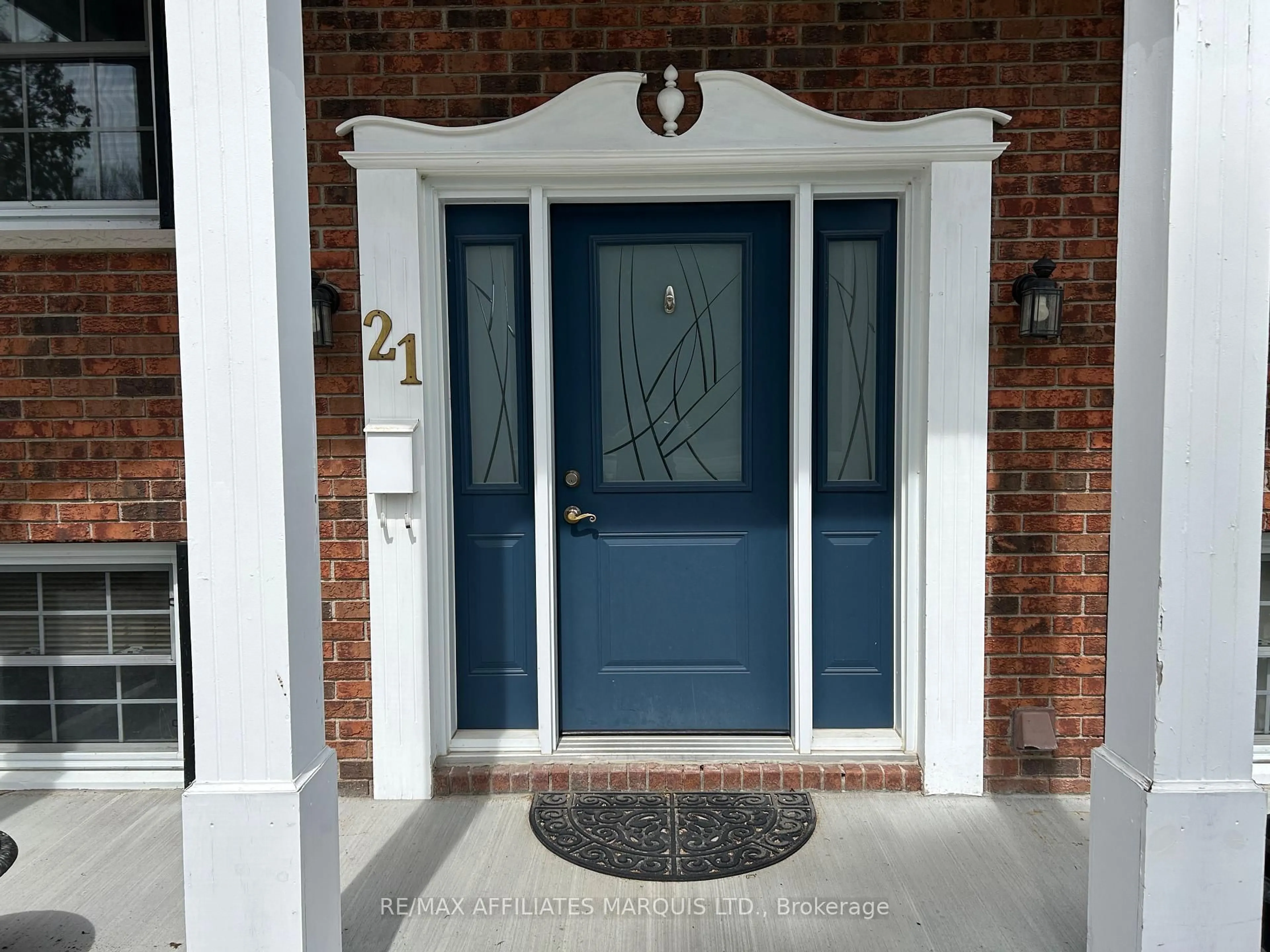 Indoor entryway for 21 Spruce St, South Stormont Ontario K0C 1M0