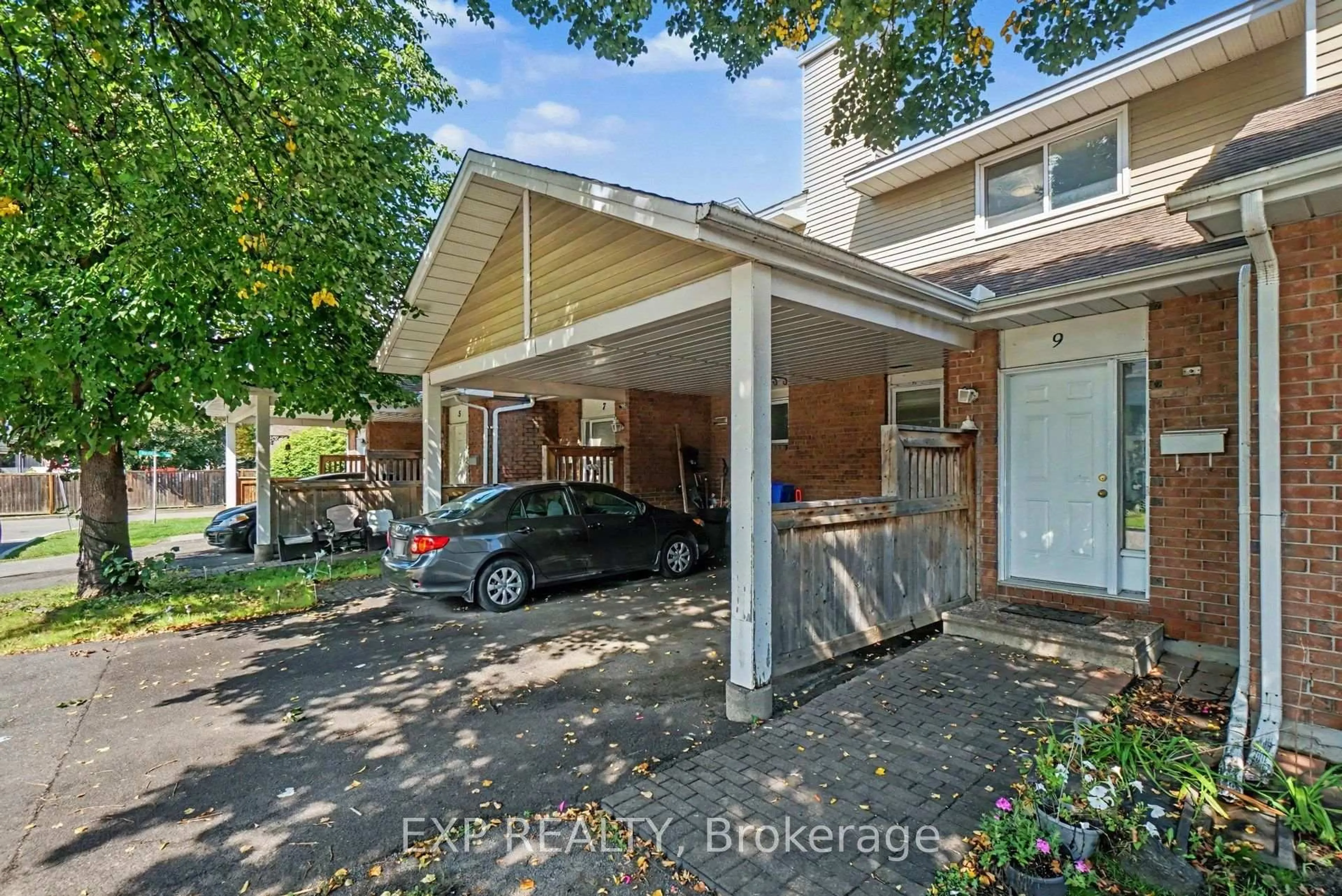 Unknown for 9 Paddington Private, Ottawa Ontario K1V 0S6