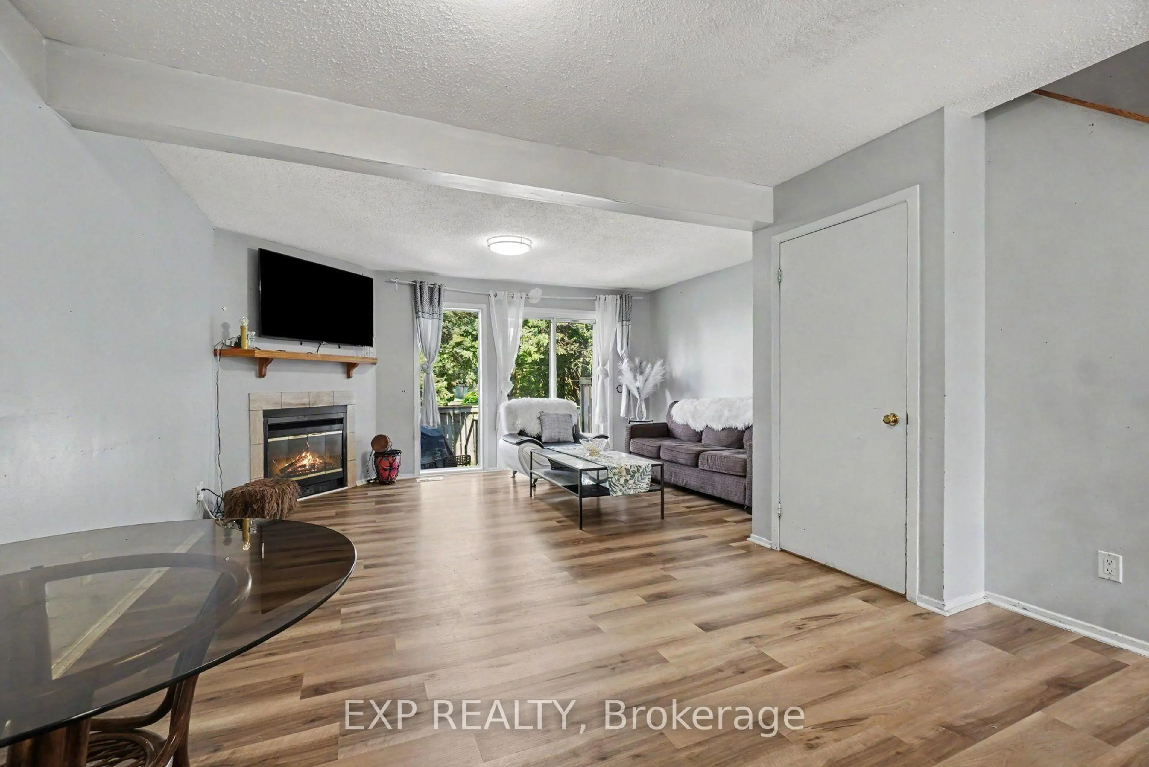 Unknown for 9 Paddington Private, Ottawa Ontario K1V 0S6