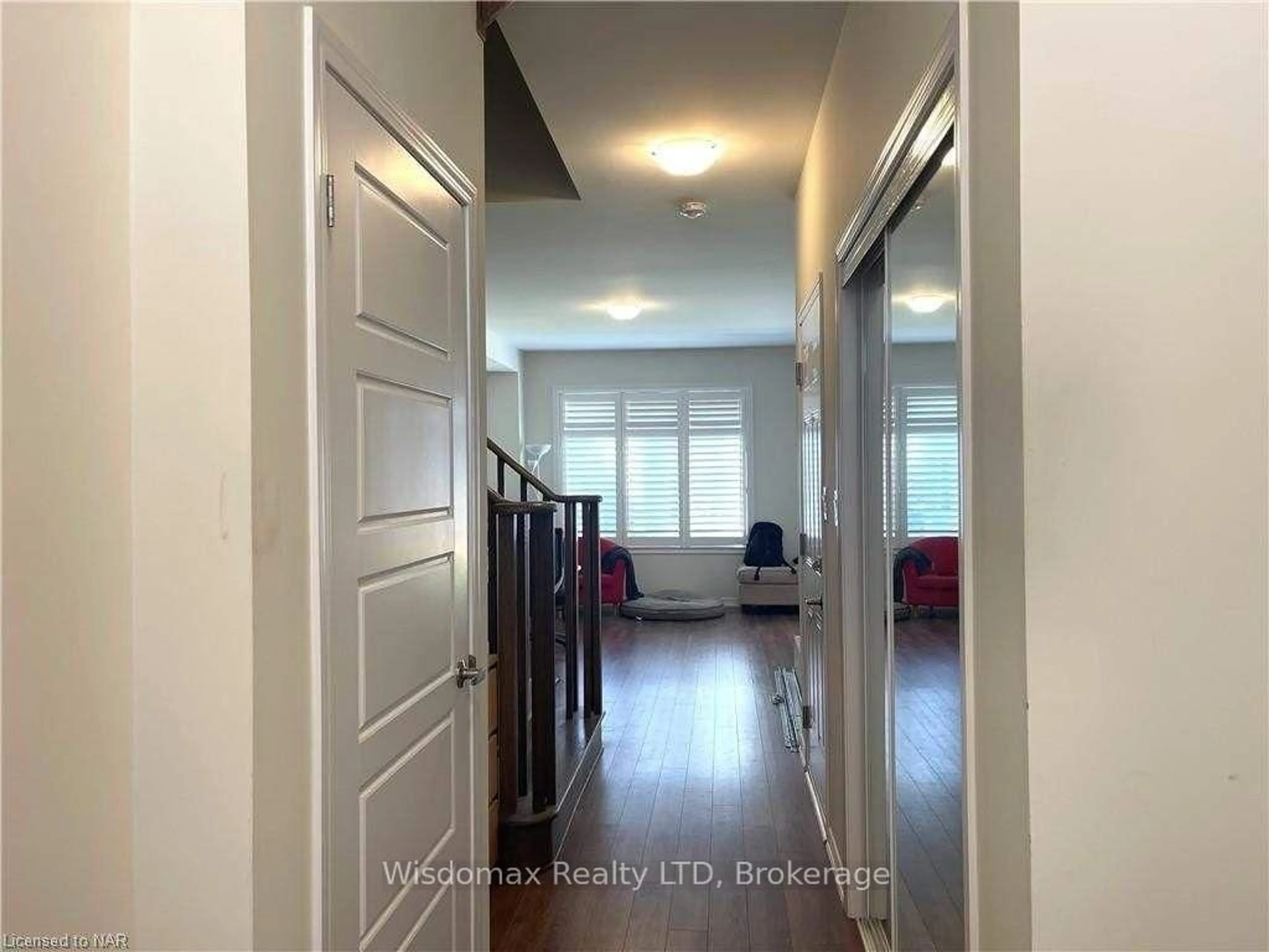 Indoor entryway for 13 Beatty Ave, Thorold Ontario L3C 0H4