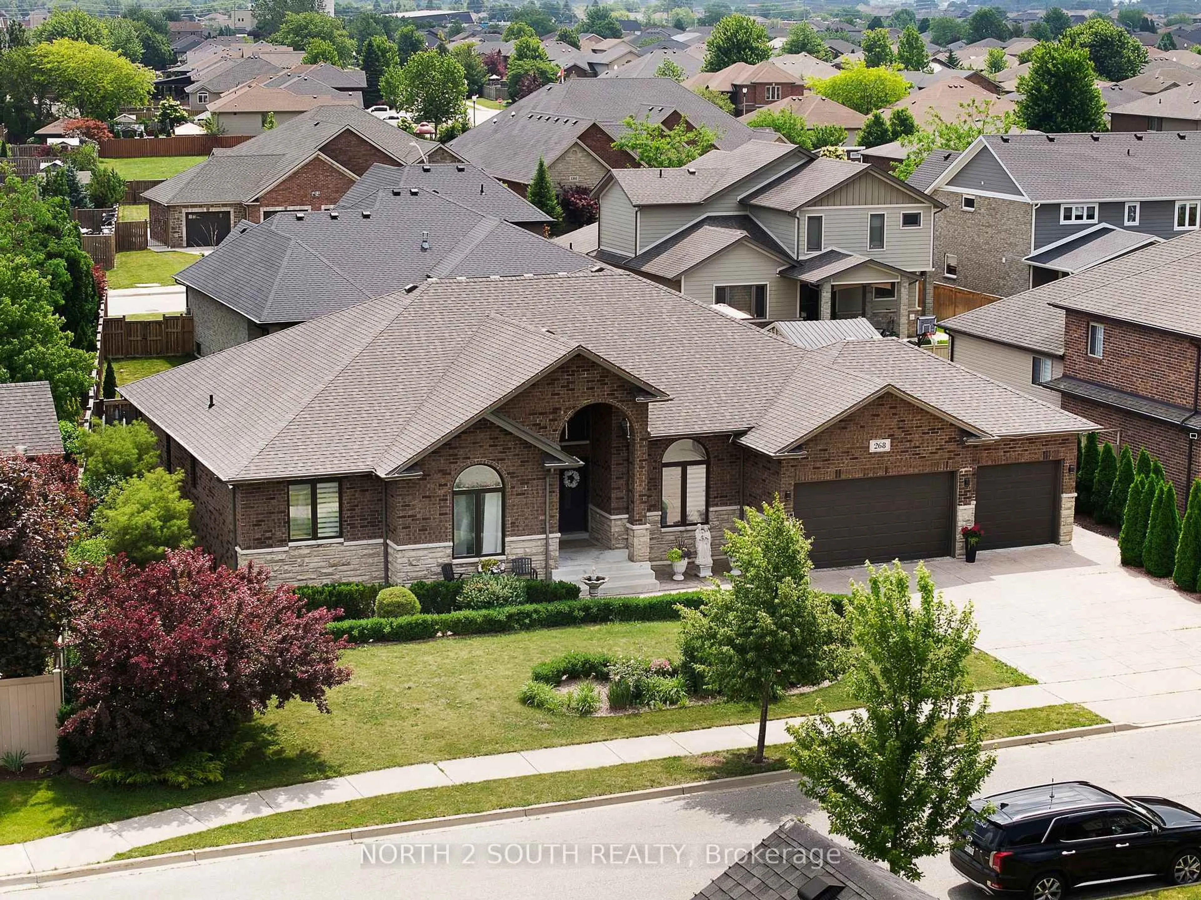Home with brick exterior material, street for 268 Carole Crt, Essex Ontario N8L 0T5