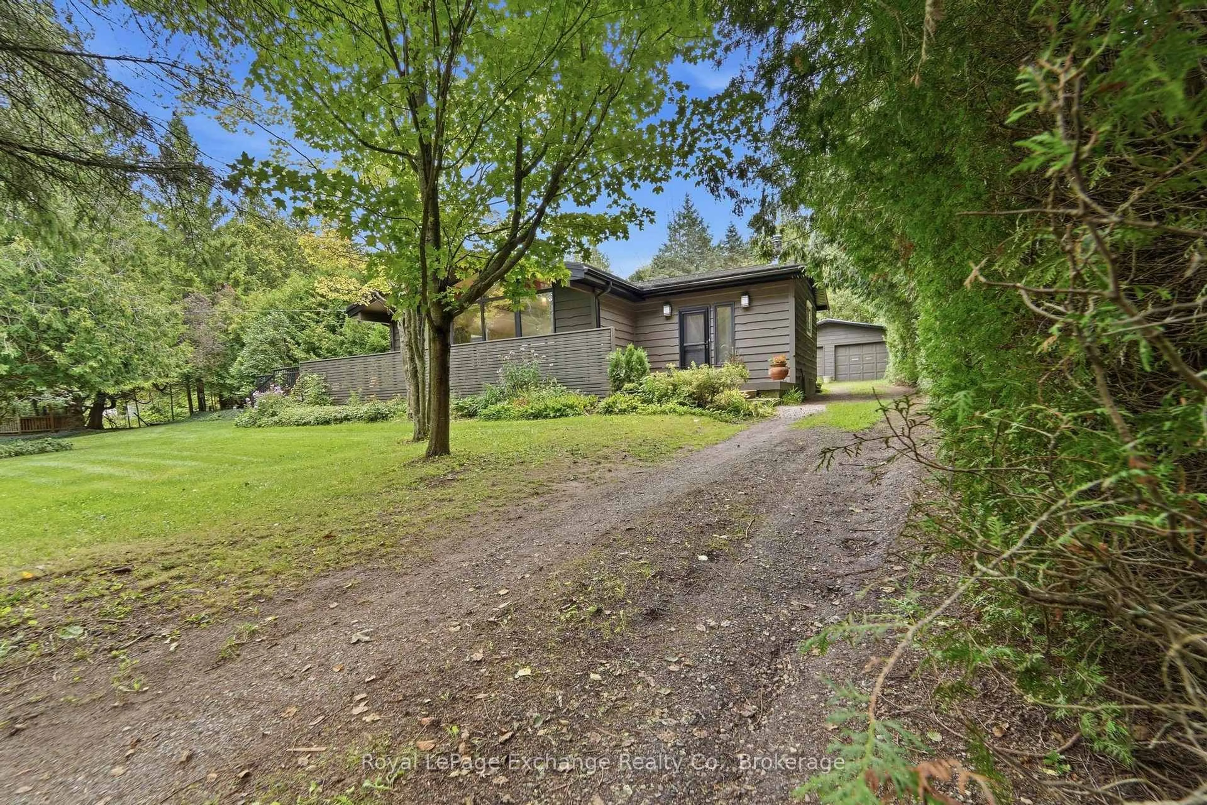 A pic from outside/outdoor area/front of a property/back of a property/a pic from drone, unknown for 243 Victoria St, Kincardine Ontario N0G 2T0