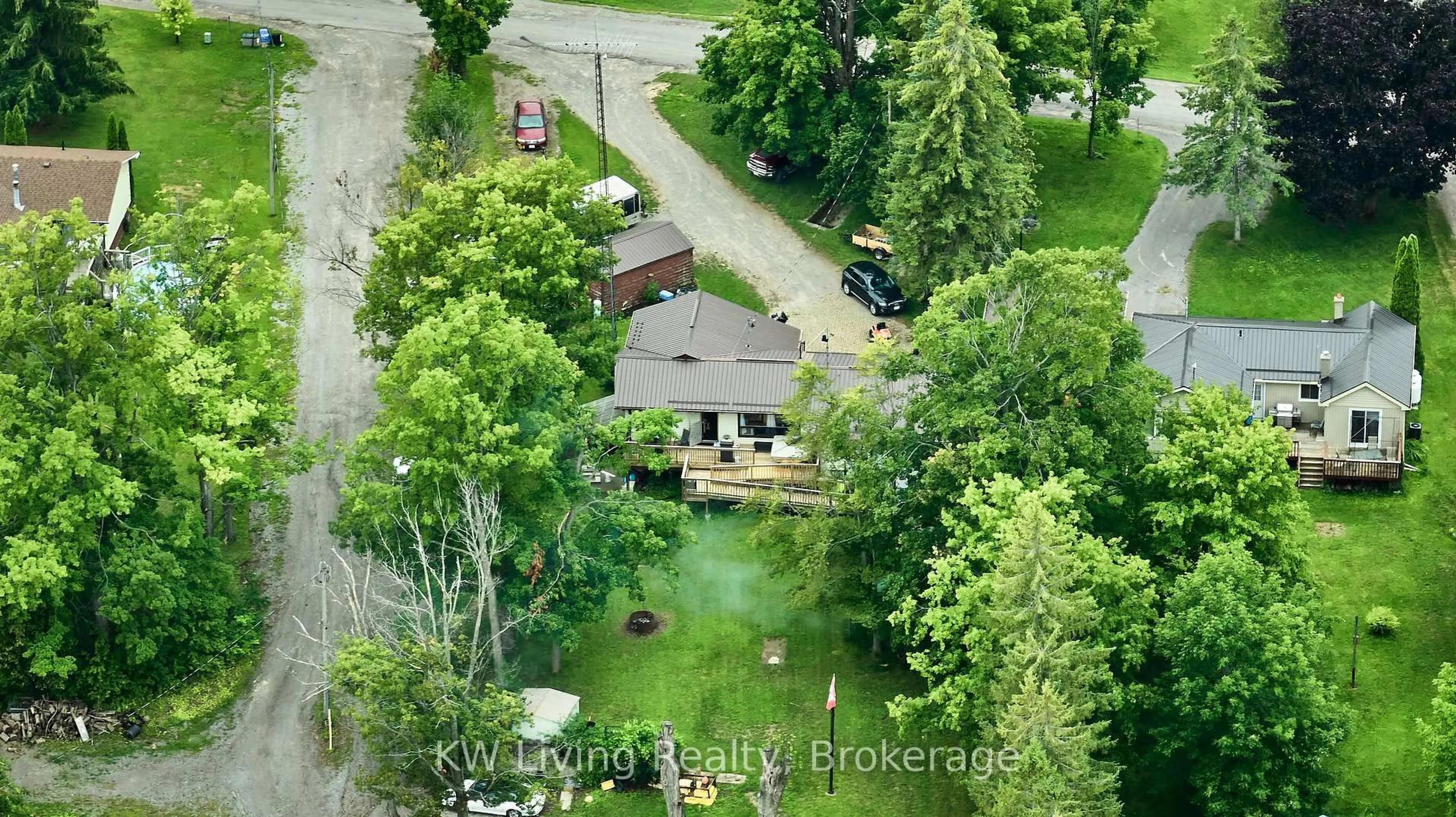 A pic from outside/outdoor area/front of a property/back of a property/a pic from drone, water/lake/river/ocean view for 40 Butternut Dr, Kawartha Lakes Ontario K9V 4R1