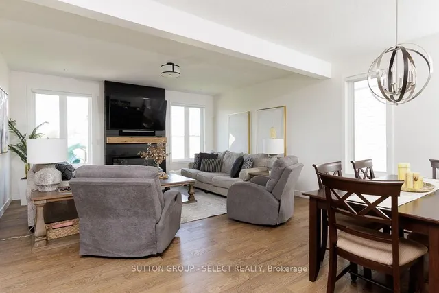 2538 Buroak Dr, London North 5
