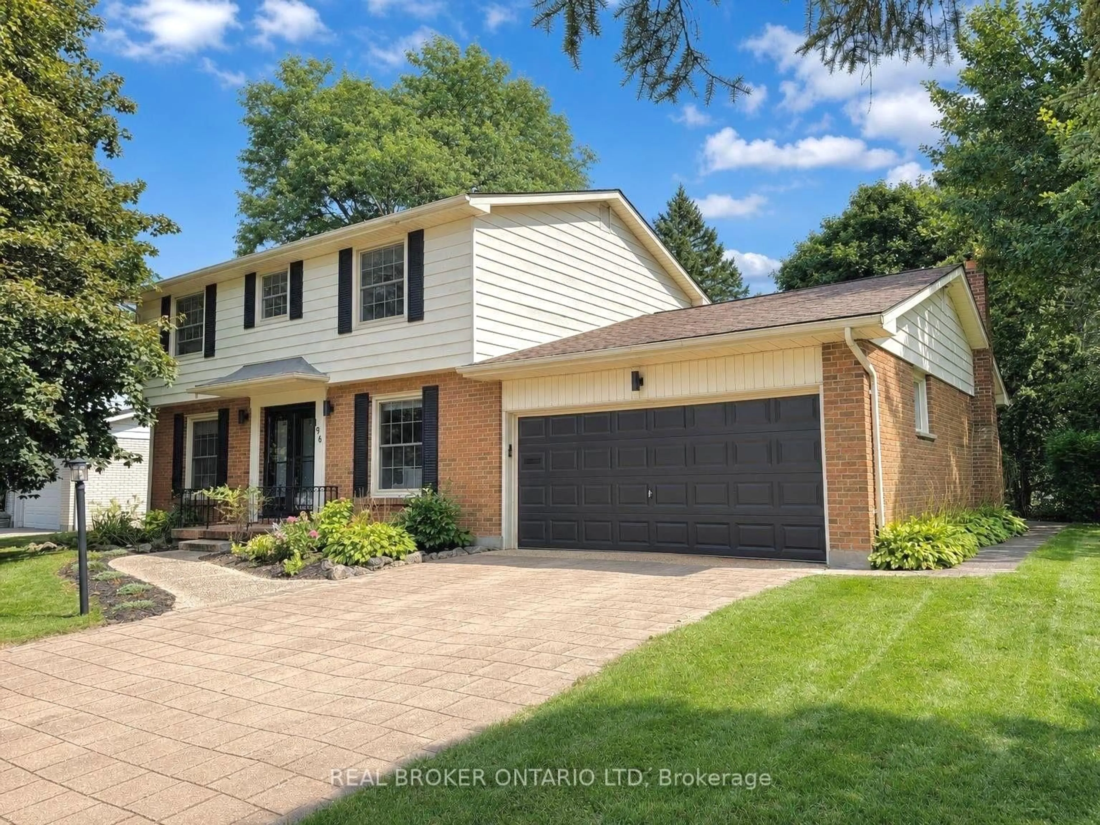 Home with brick exterior material, street for 196 Wychwood Park, London North Ontario N6G 1R9