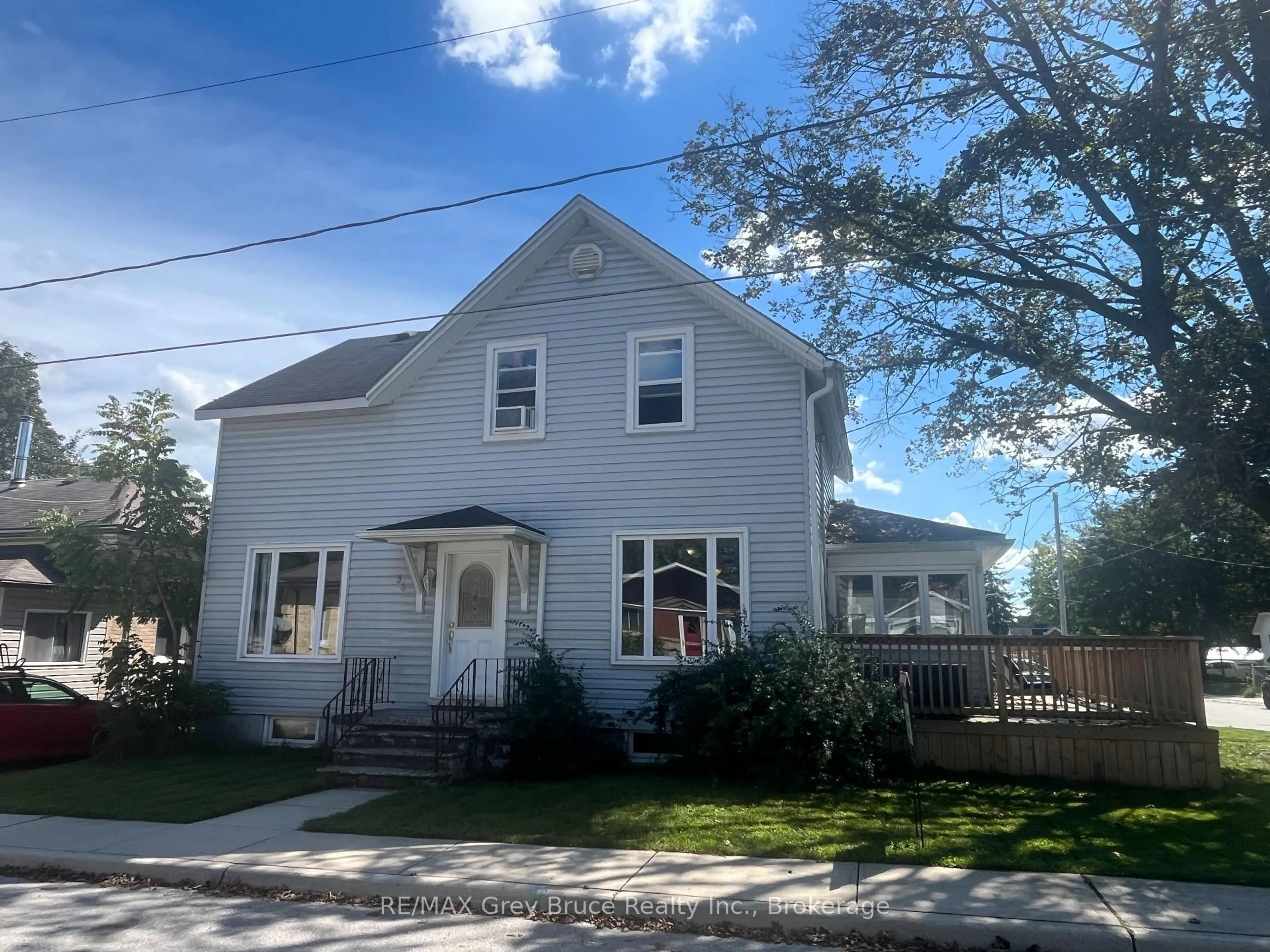 Home with vinyl exterior material, street for 35 5th St, Arran-Elderslie Ontario N0G 1L0