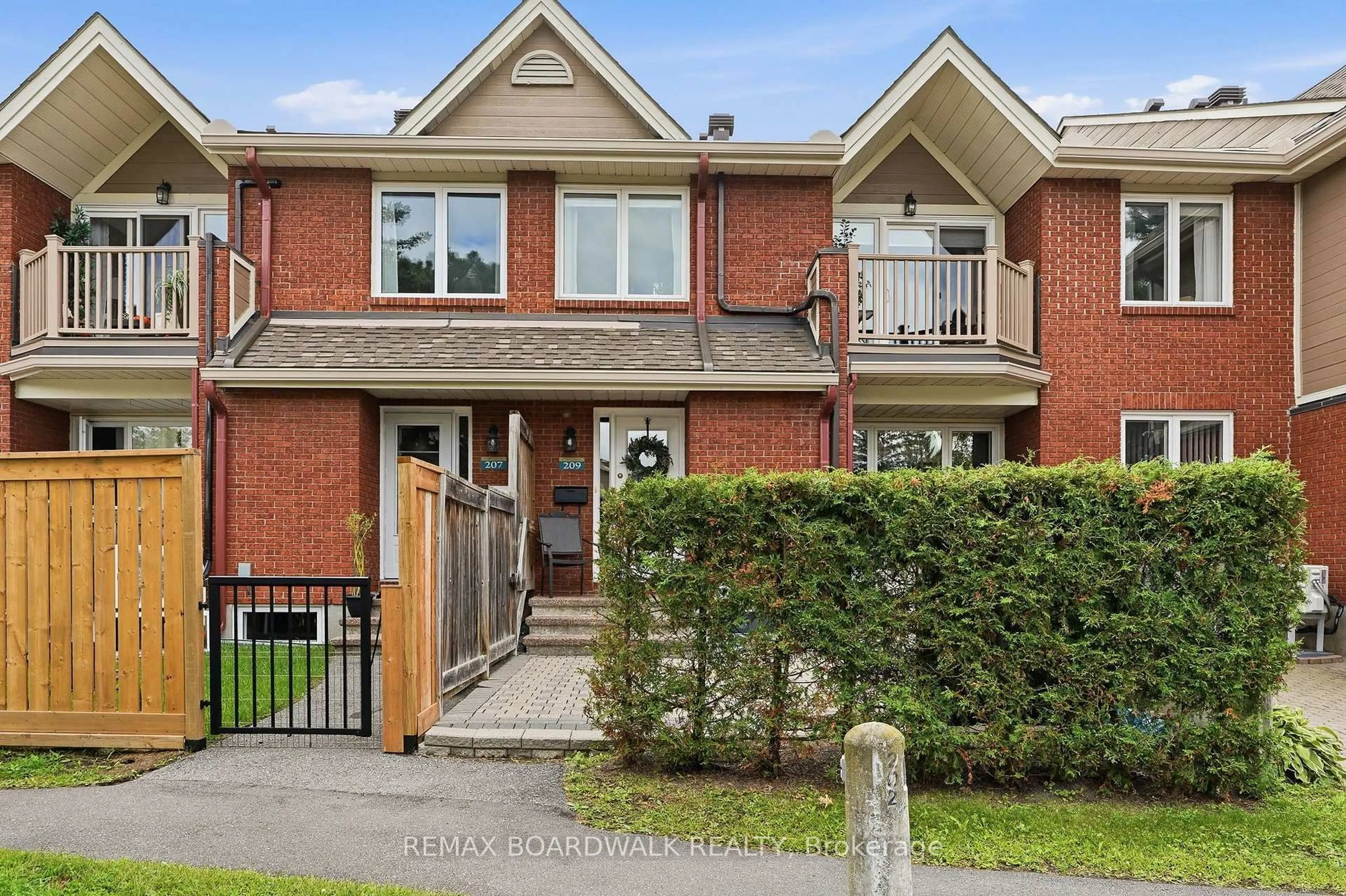 Home with brick exterior material, street for 1760 Cabaret Lane #209, Orleans Ontario K4A 2H1