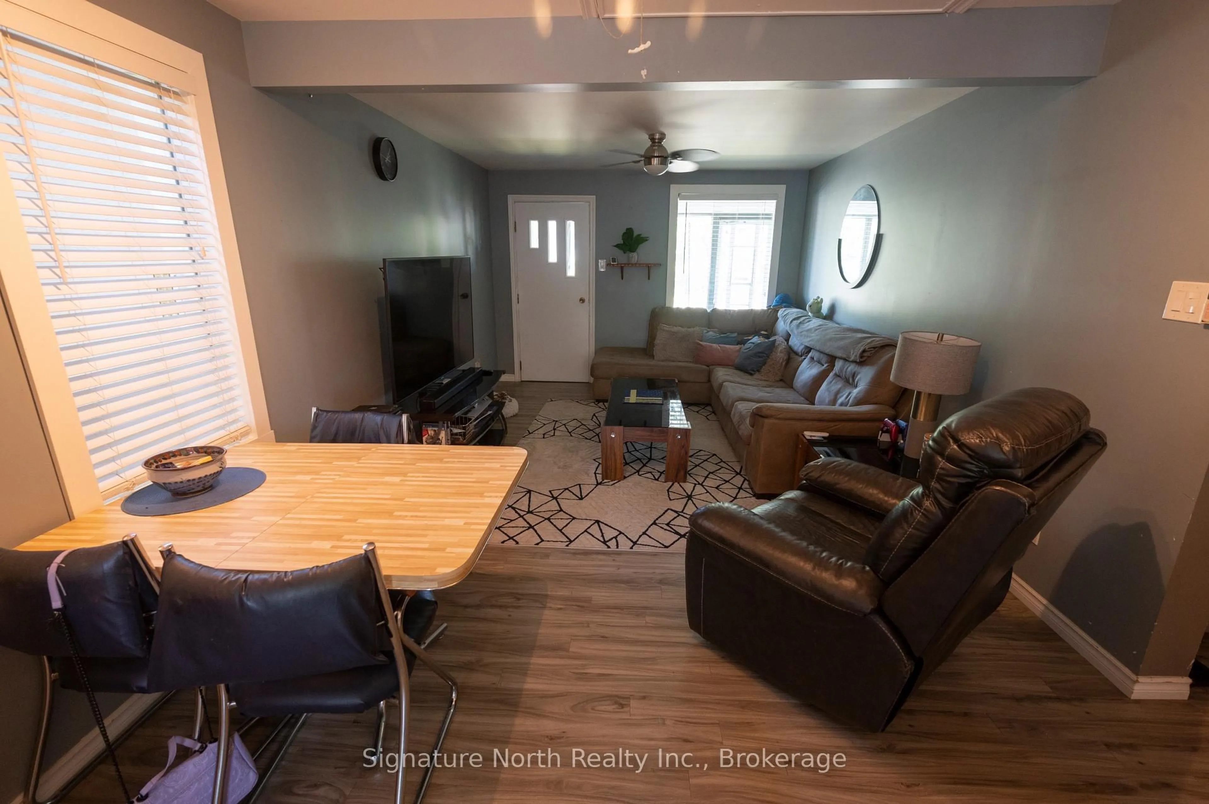 Living room with furniture, unknown for 184 Mary St, Thunder Bay Ontario P7E 4J5