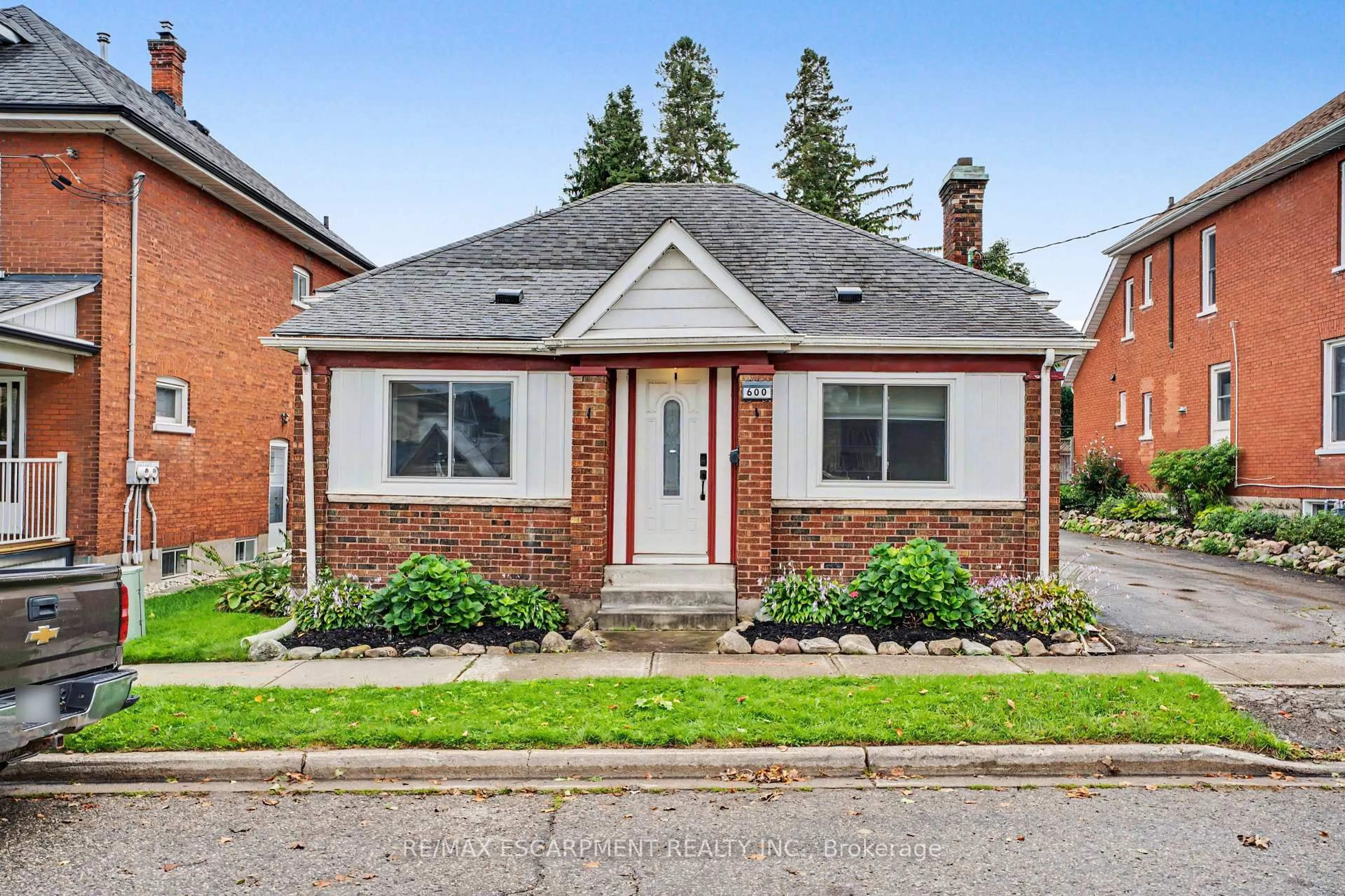 Home with brick exterior material, street for 600 PEEL St, Woodstock Ontario N4S 1K7