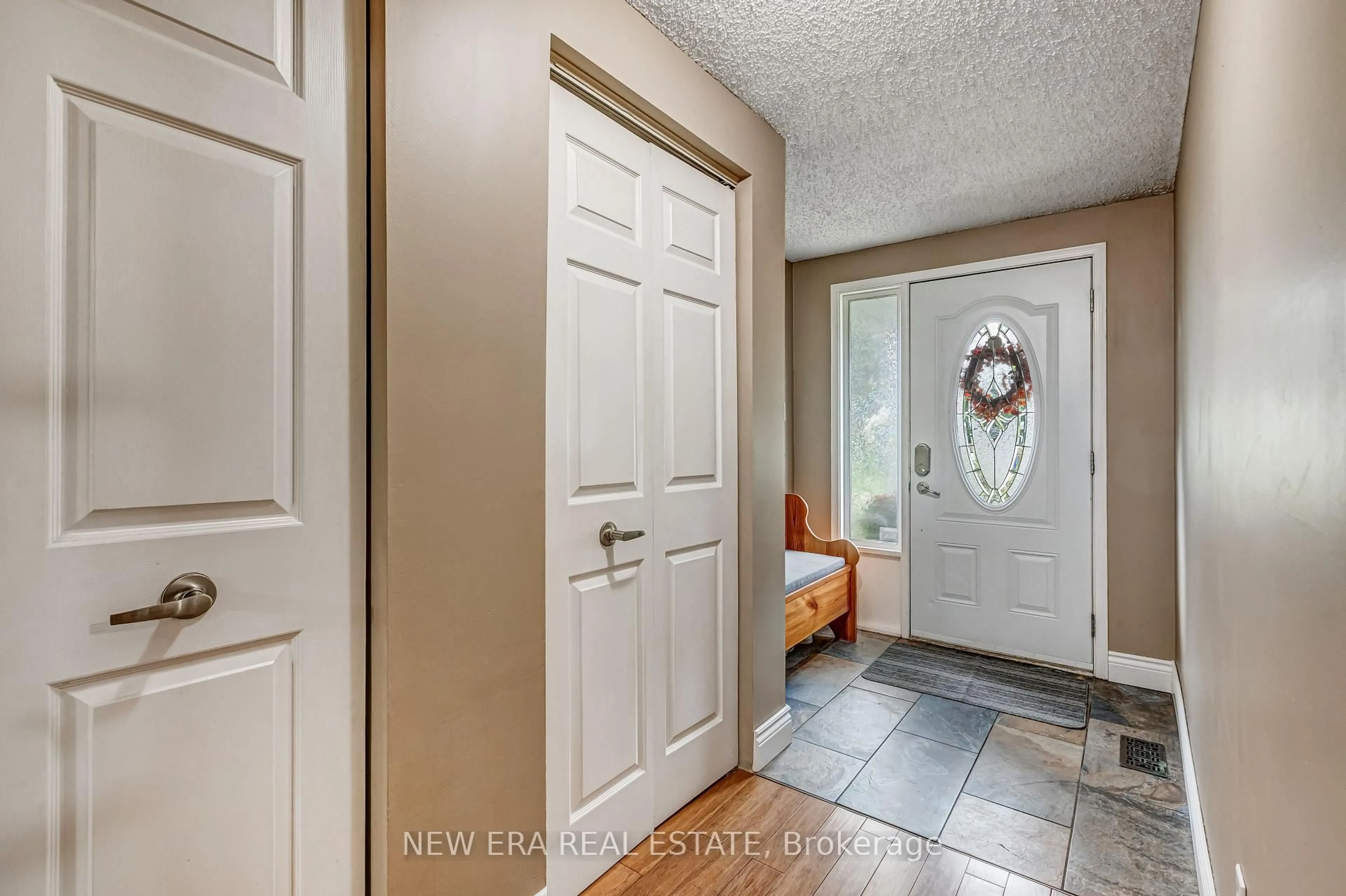 Indoor entryway for 205 Christie St, Guelph/Eramosa Ontario N0B 2K0