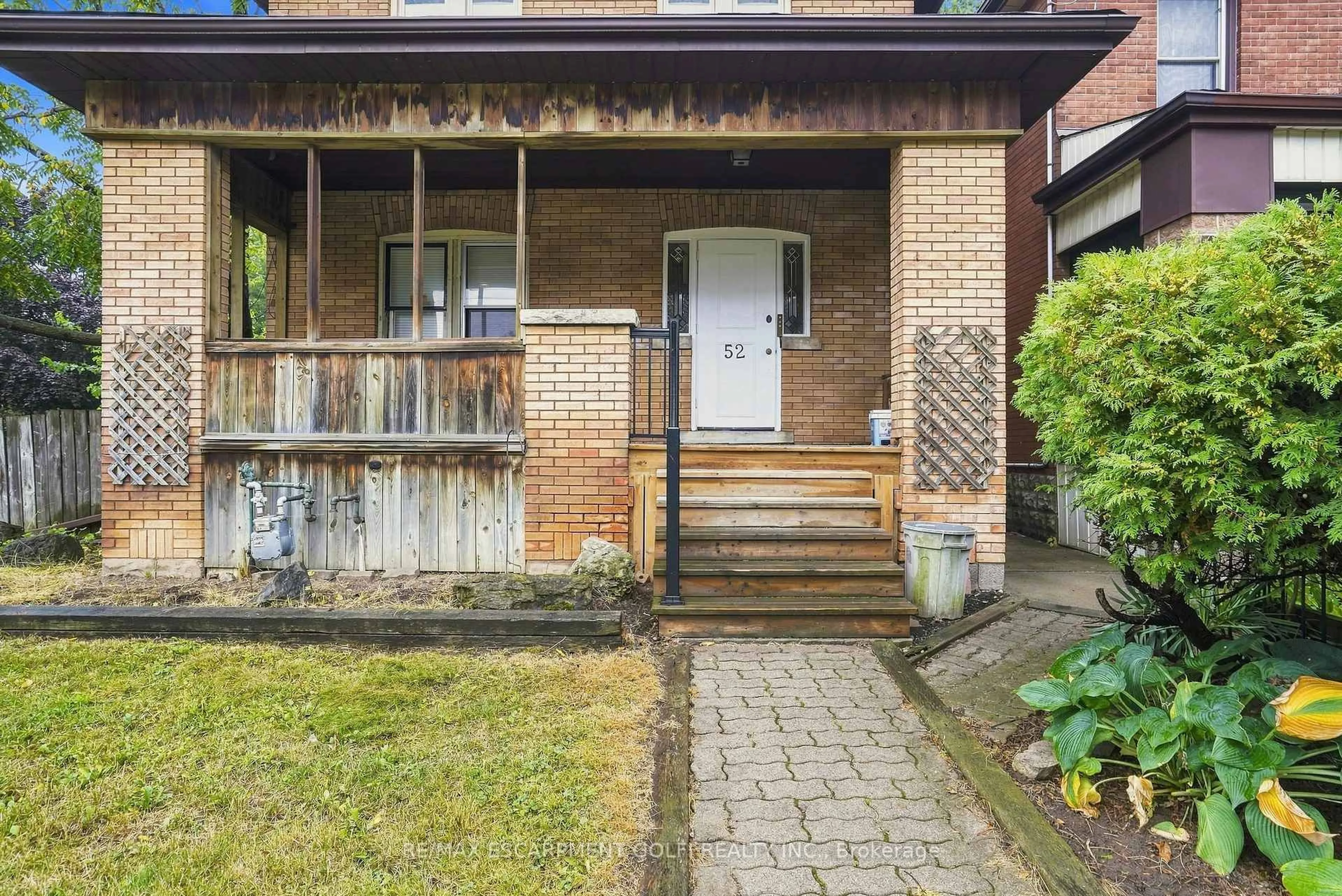 Patio, street for 52 Kensington Ave, Hamilton Ontario L8L 7M9