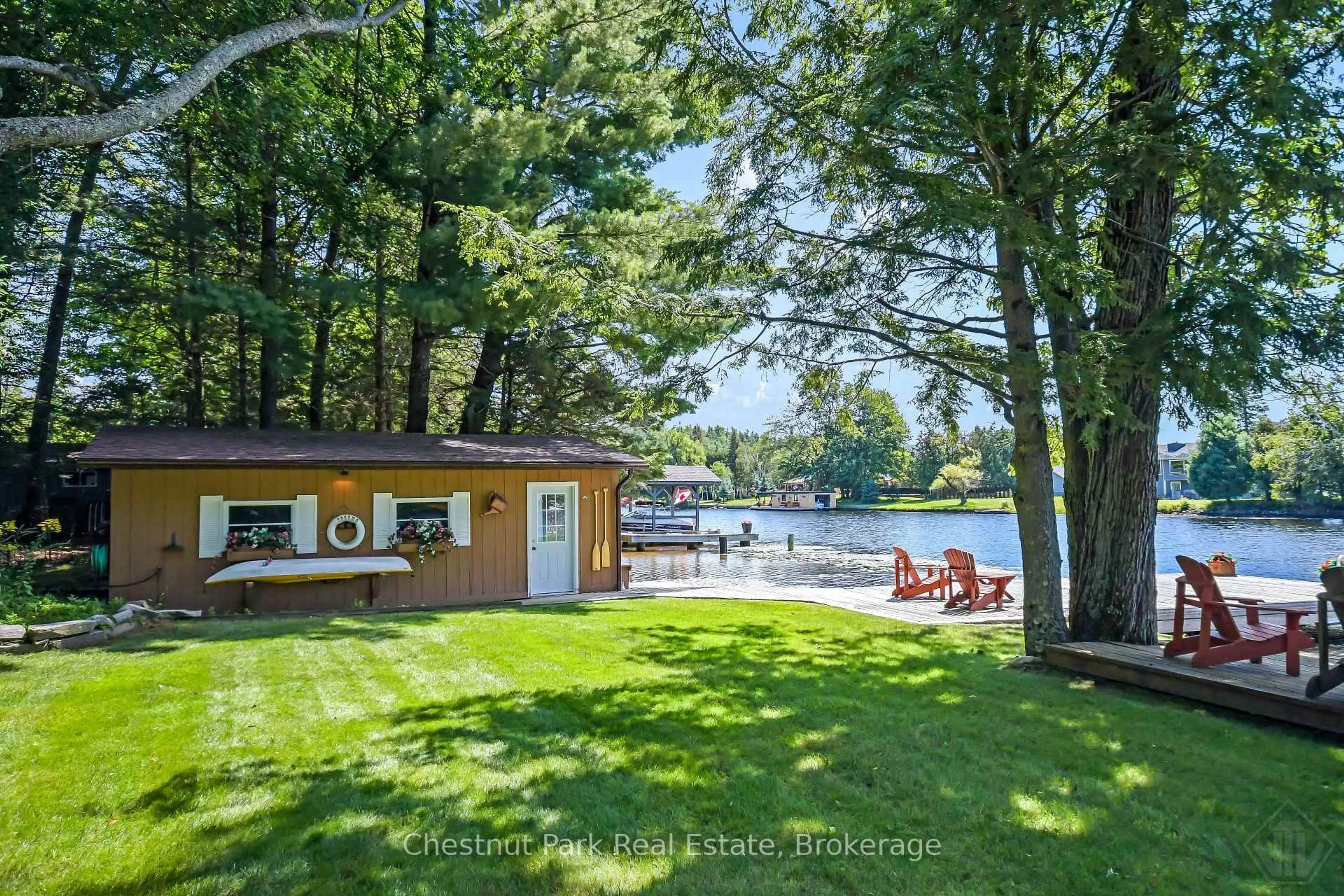 Patio, water/lake/river/ocean view for 1019 Maplewood Rd, Bracebridge Ontario P1L 1W8