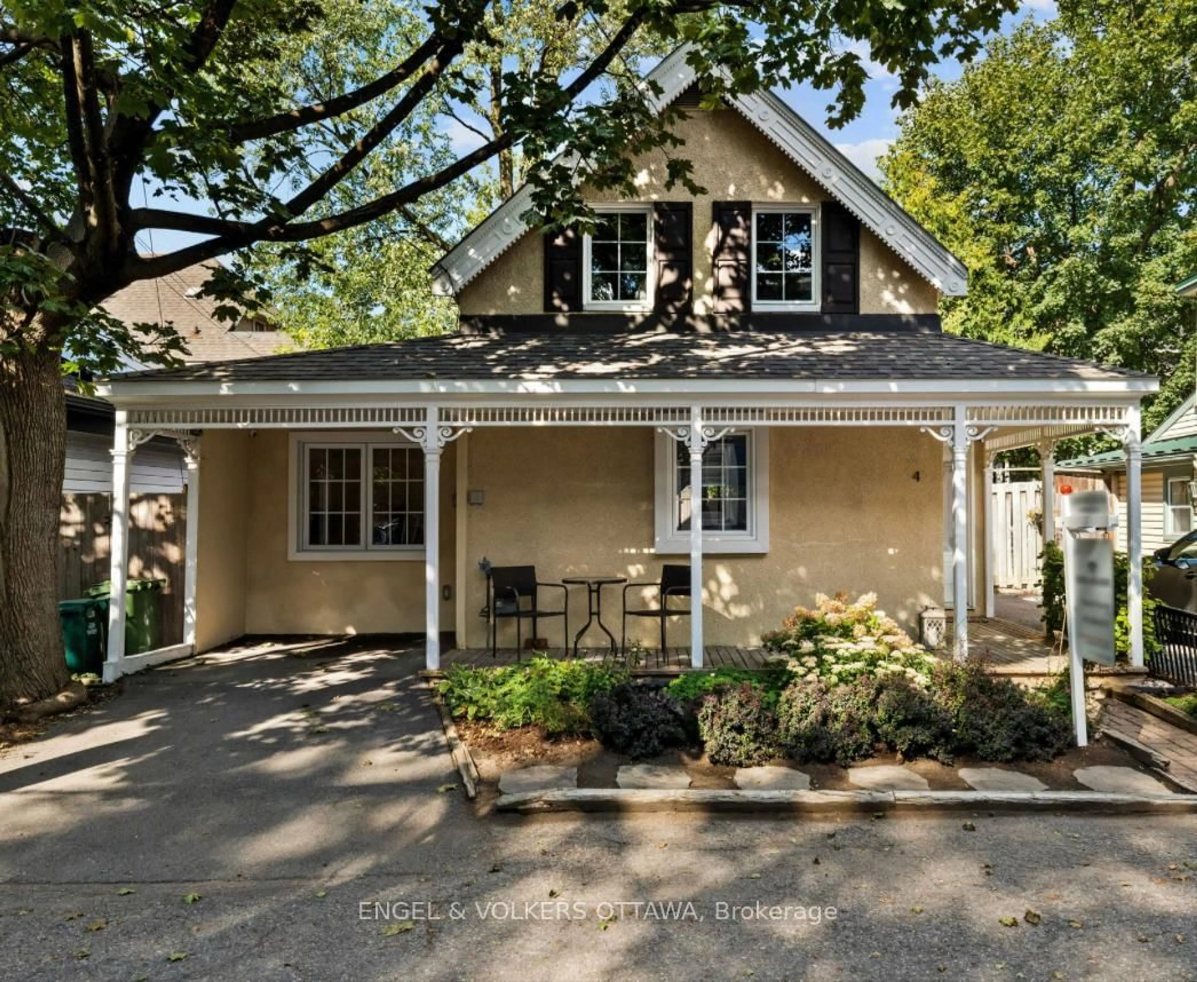 Home with vinyl exterior material, street for 4 Avon Lane, Ottawa Ontario K1M 1T9