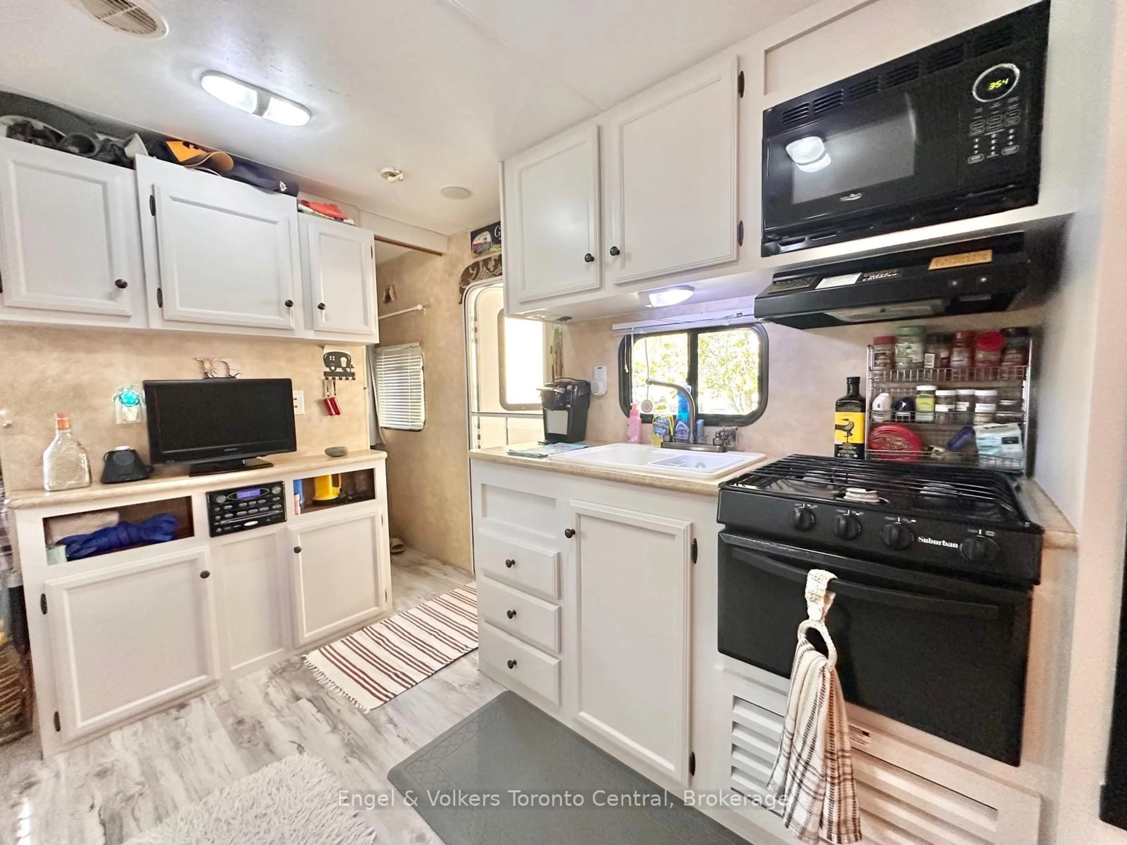Standard kitchen, unknown for 7489 SIDEROAD 5 E #L 30, Wellington North Ontario N0G 2L0