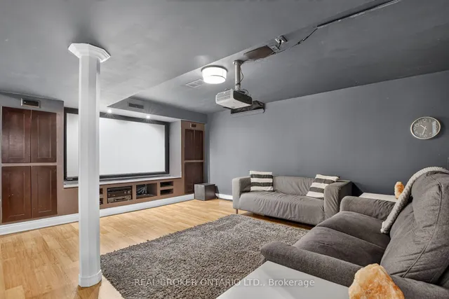 25 Moresby Dr, Ottawa 5