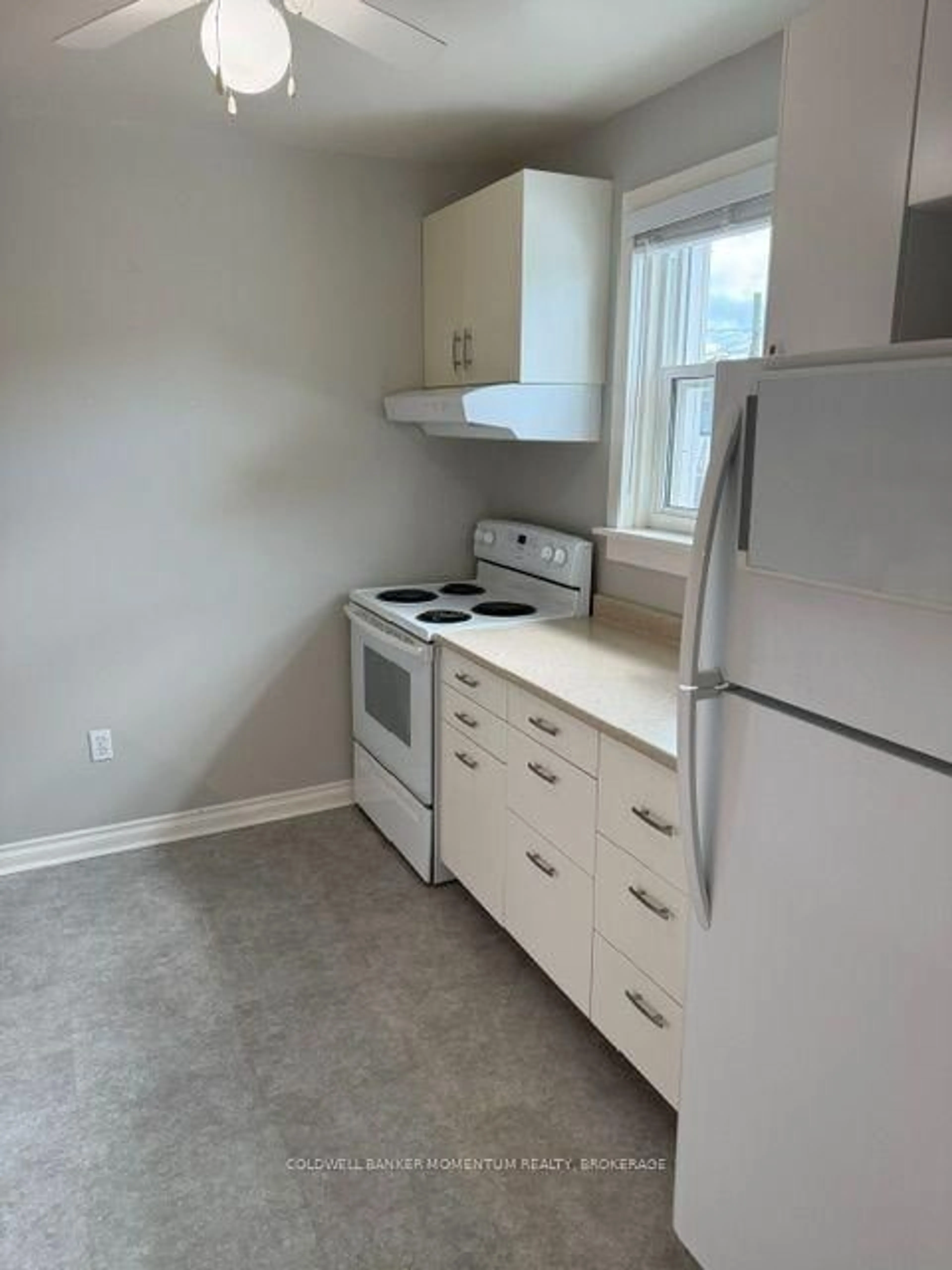 Standard kitchen, unknown for 13 Princess St, St. Catharines Ontario L2P 2P8