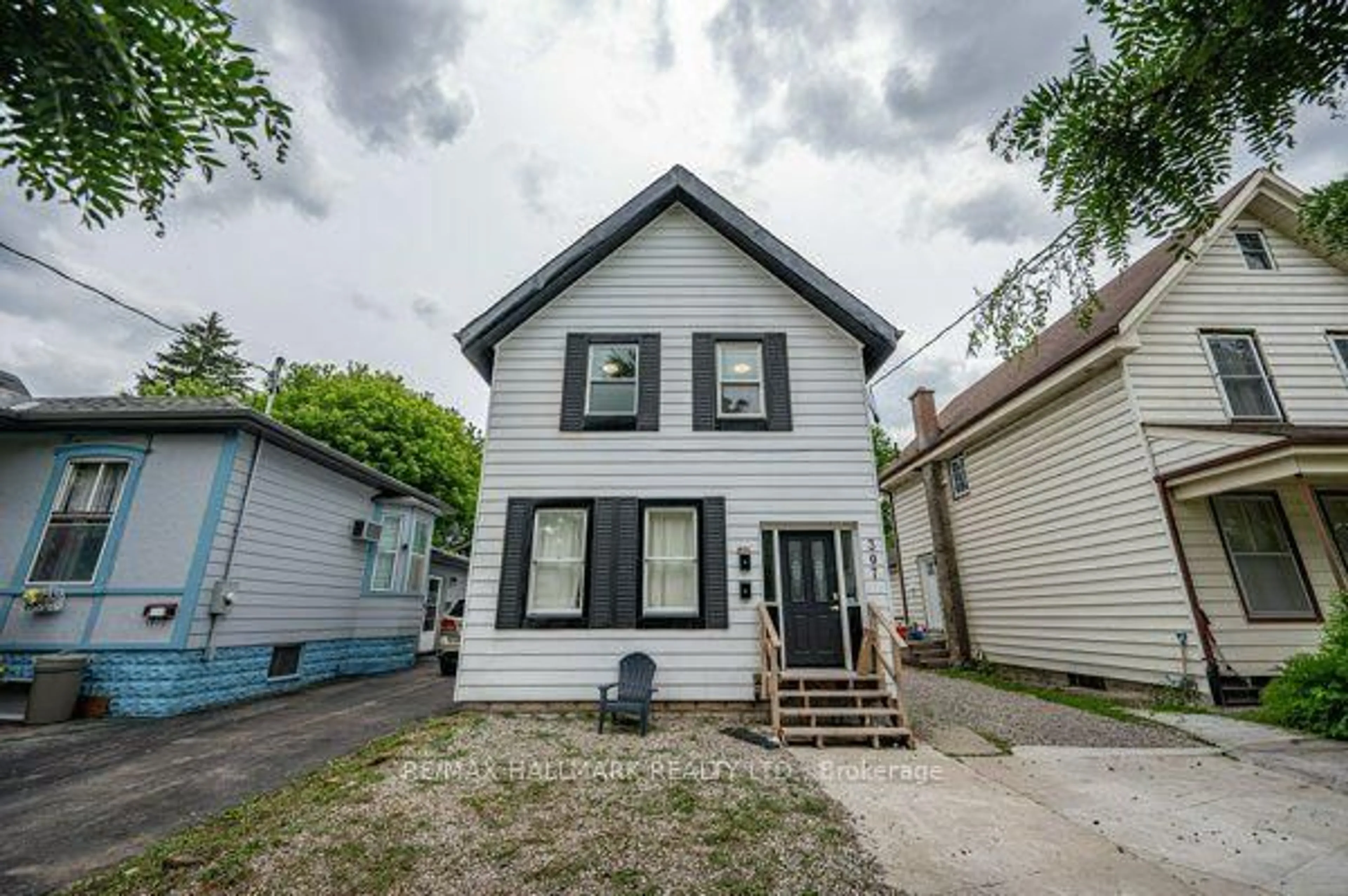 Unknown for 307 Grey St #Main & Upper, London East Ontario N6B 1G7