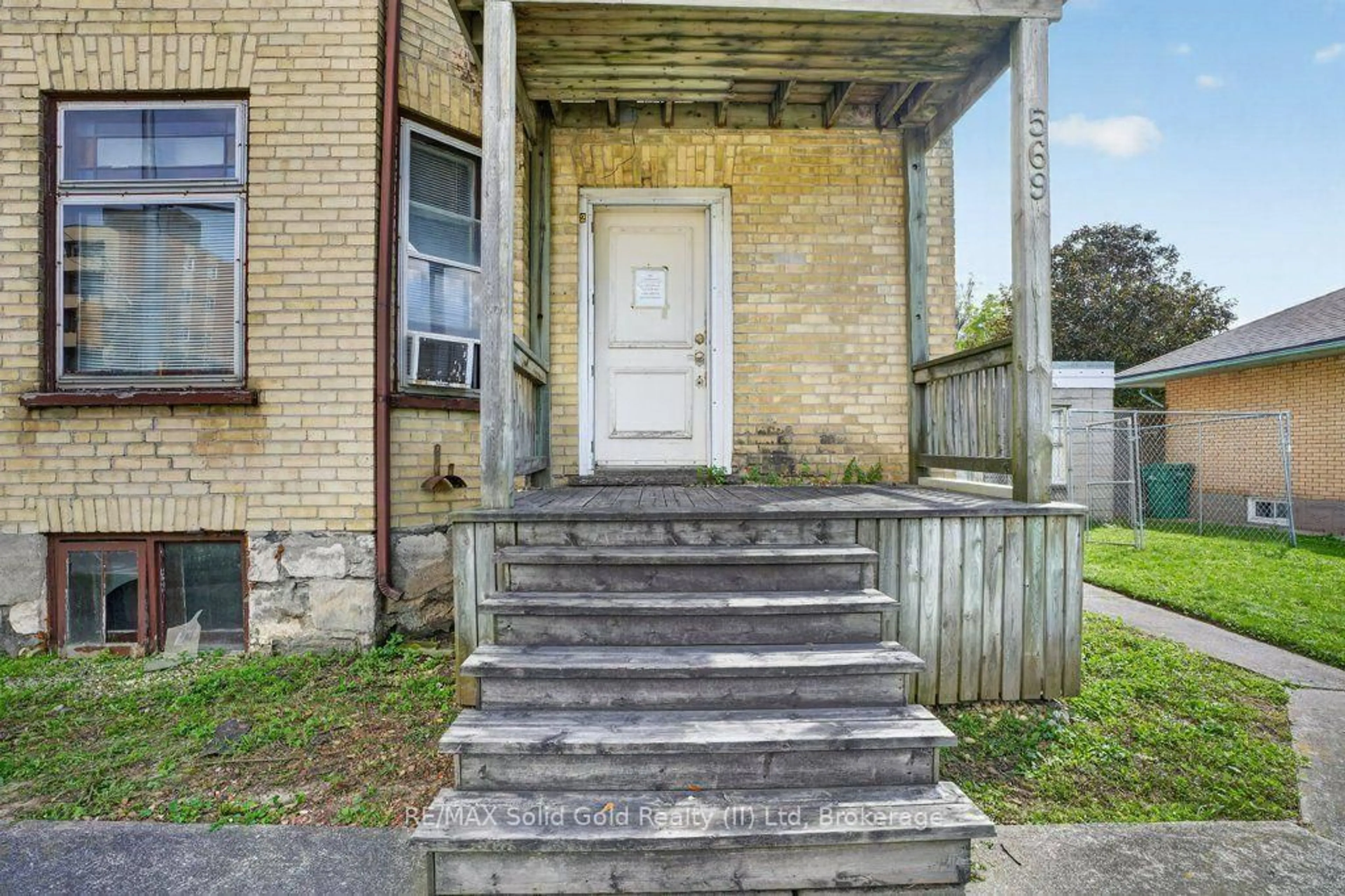 Unknown for 569 Frederick St, Kitchener Ontario N2B 2A7