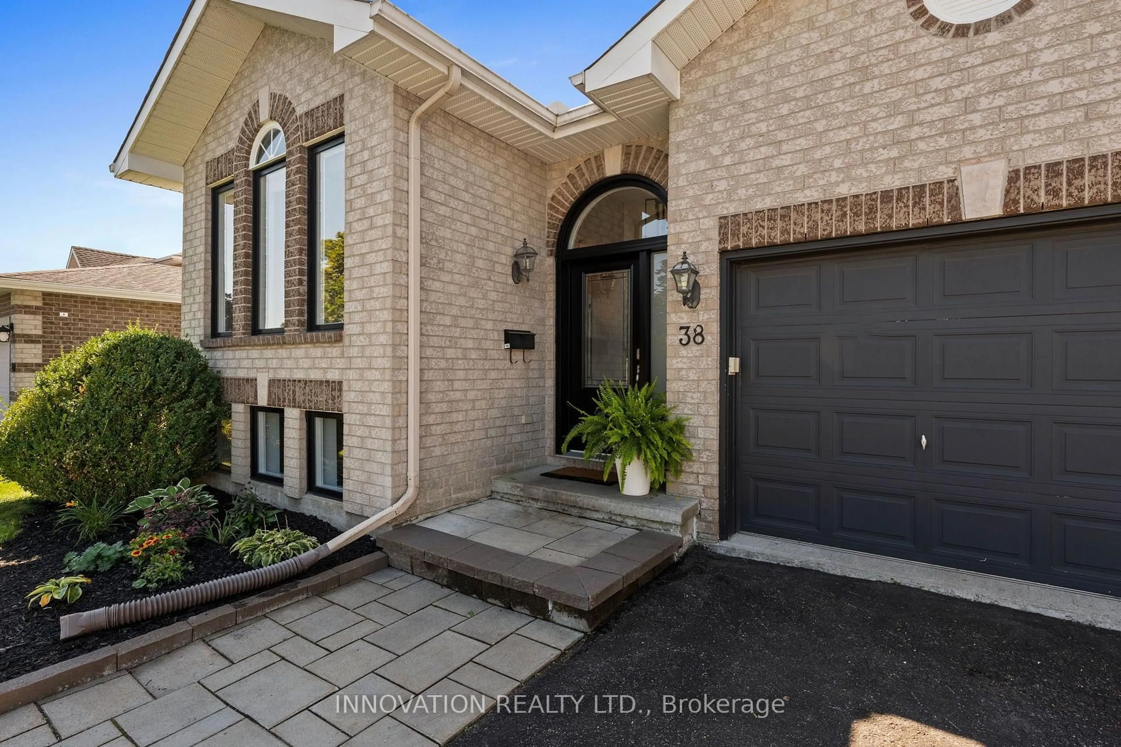 Unknown for 38 Steggall Cres, Stittsville Ontario K2S 1S4