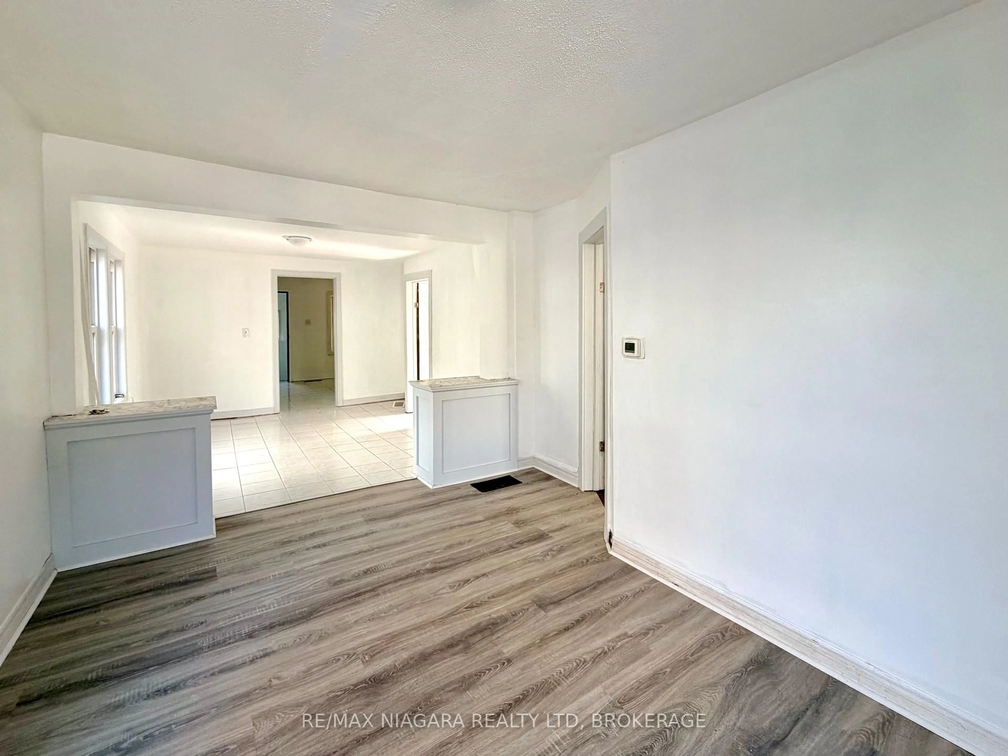 A pic of a room for 21 Fifth St, Welland Ontario L3B 4Z4