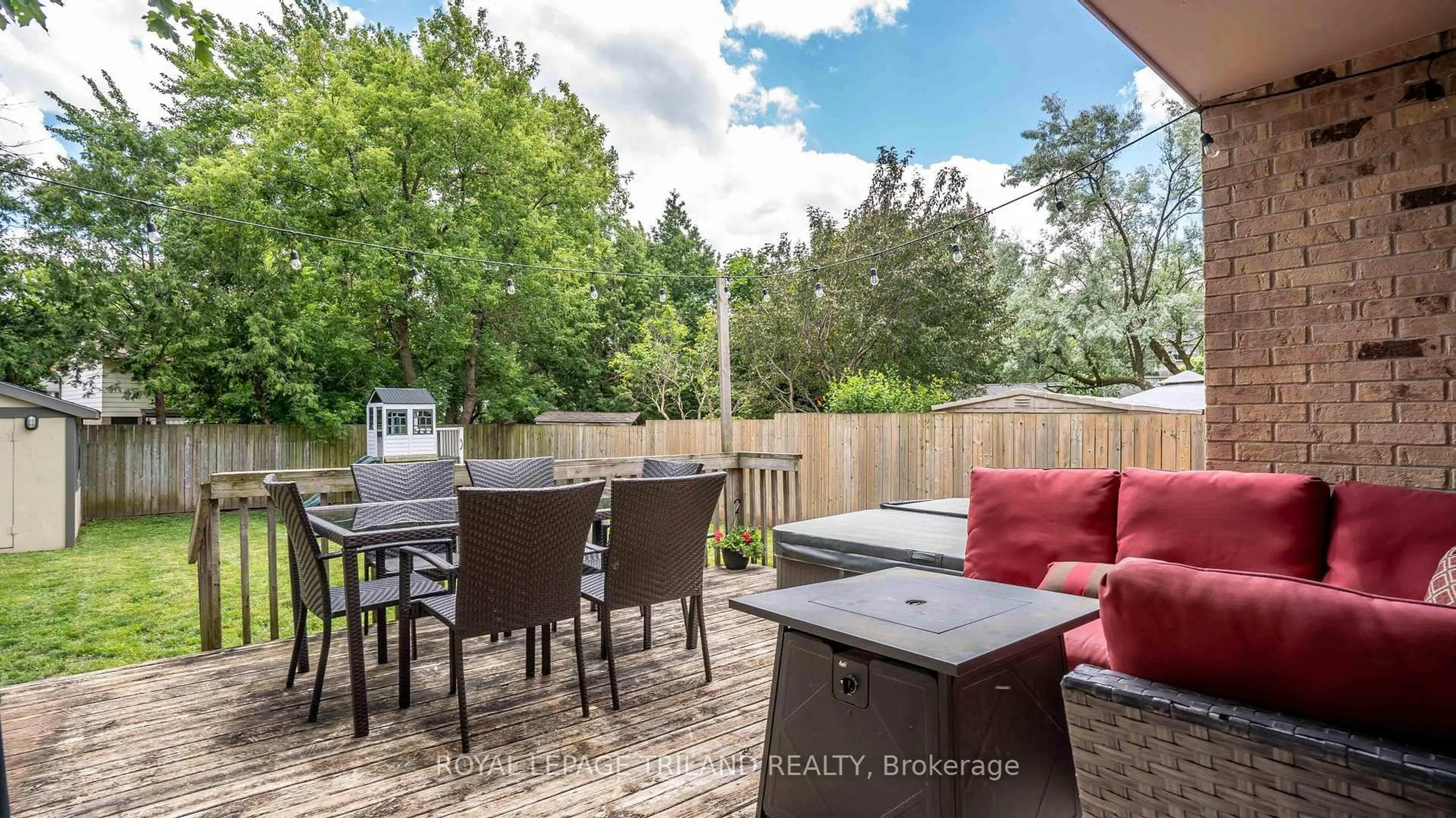 Patio, unknown for 27 PATIENCE Cres, London South Ontario N6E 2K7