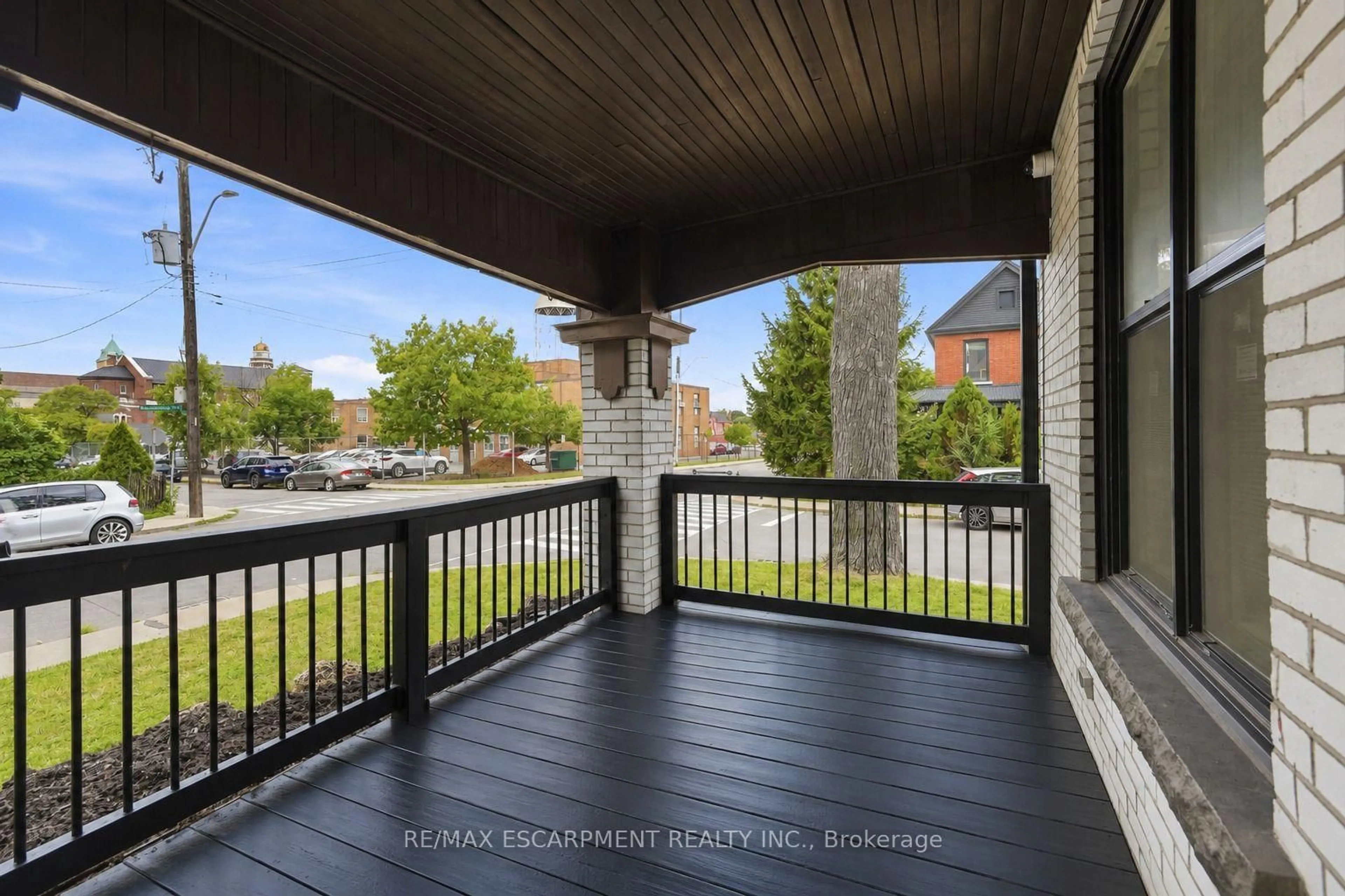 Patio, unknown for 106 BARNESDALE Ave, Hamilton Ontario L8L 6S5