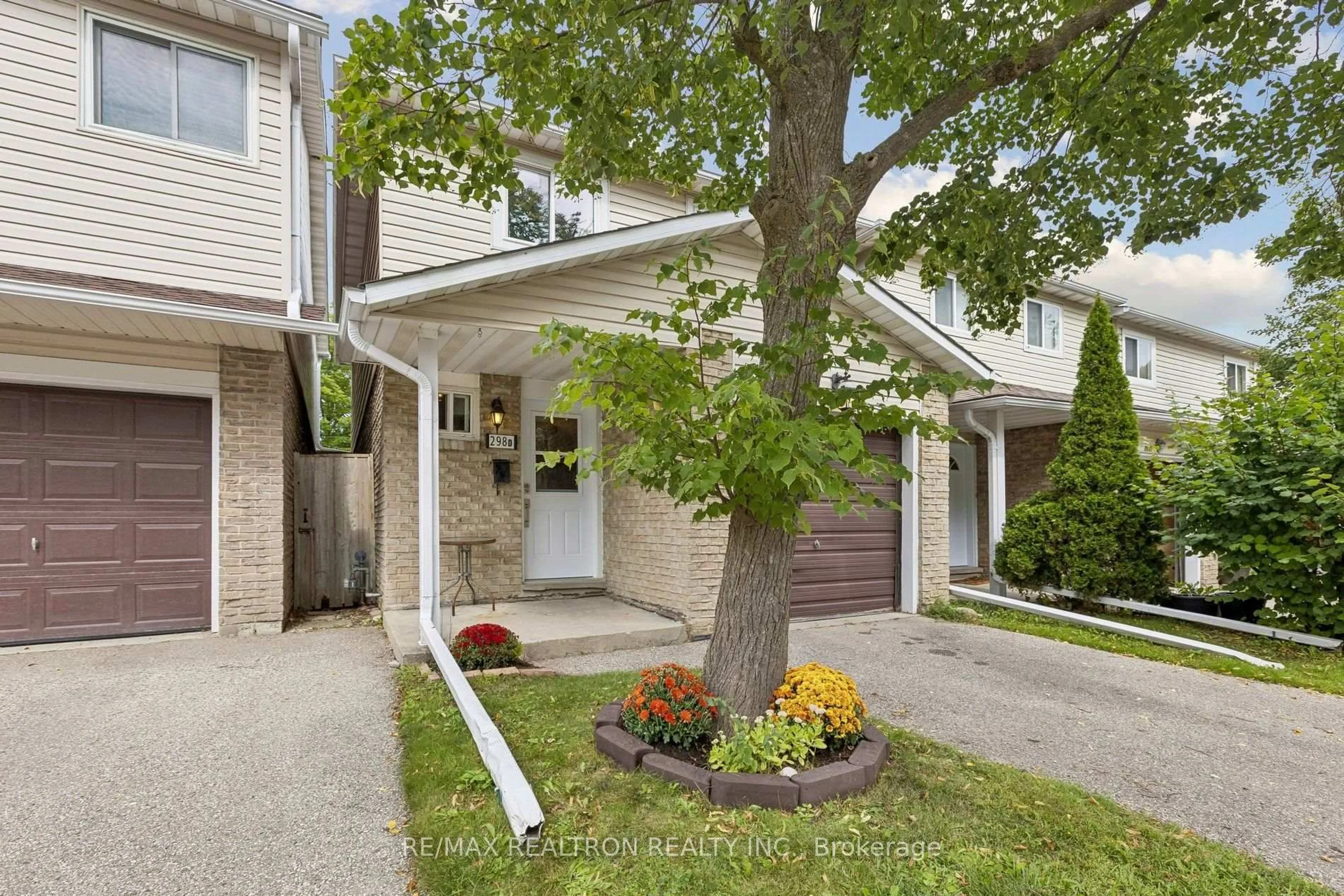 Unknown for 298D Bluevale St, Waterloo Ontario N2J 4G3