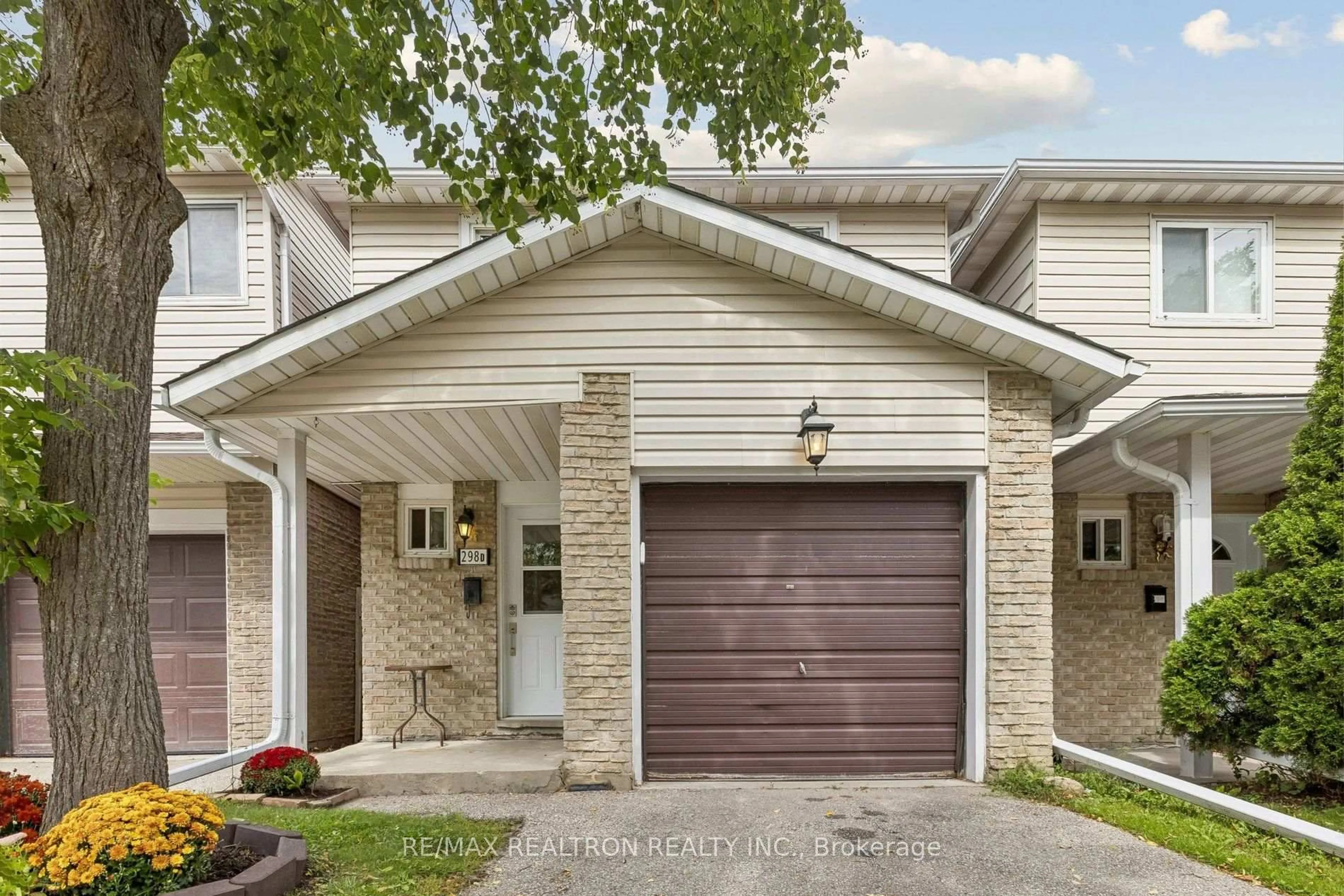 Unknown for 298D Bluevale St, Waterloo Ontario N2J 4G3