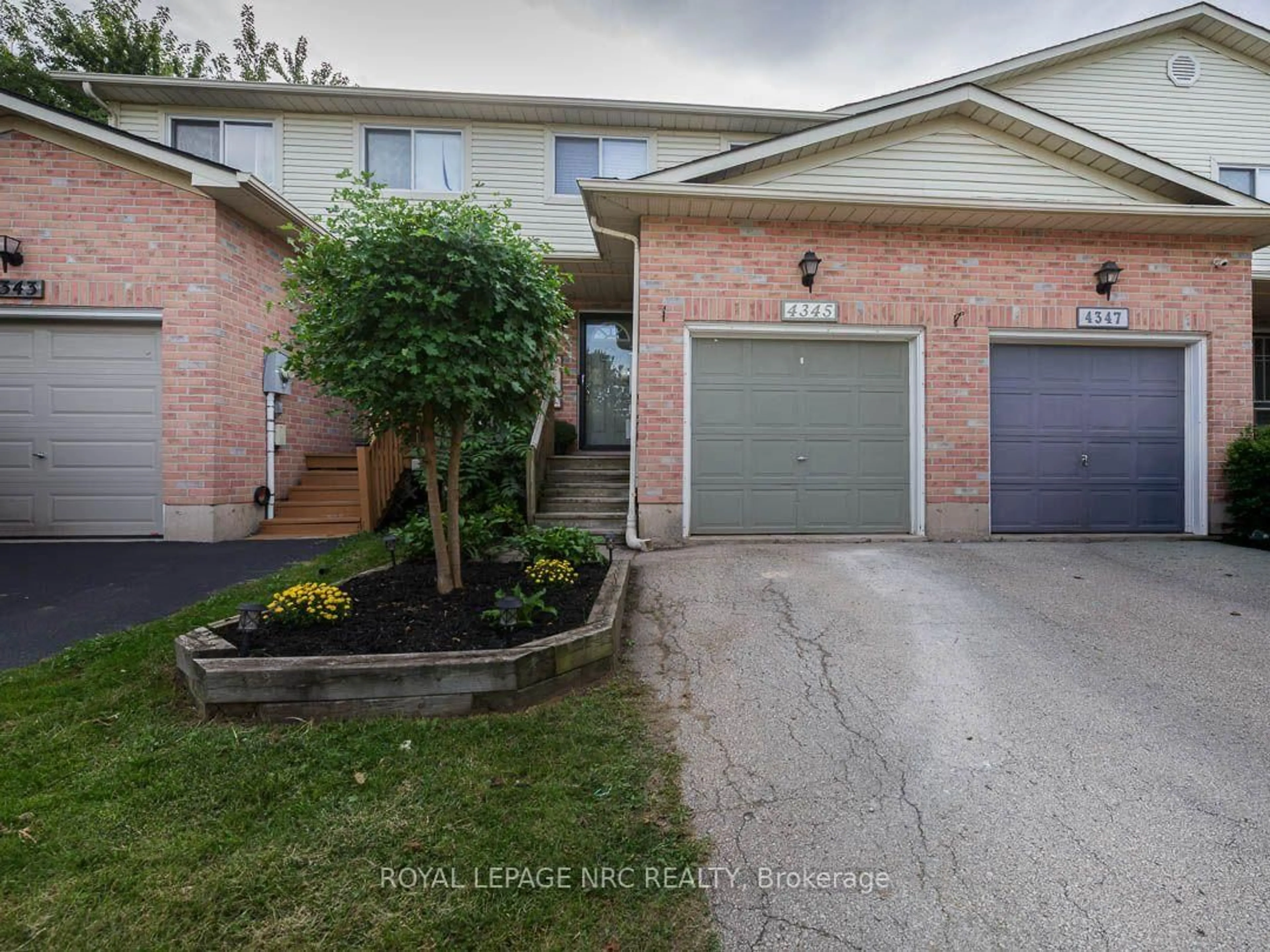 Unknown for 4345 Beverley Cres, Lincoln Ontario L3J 0P6