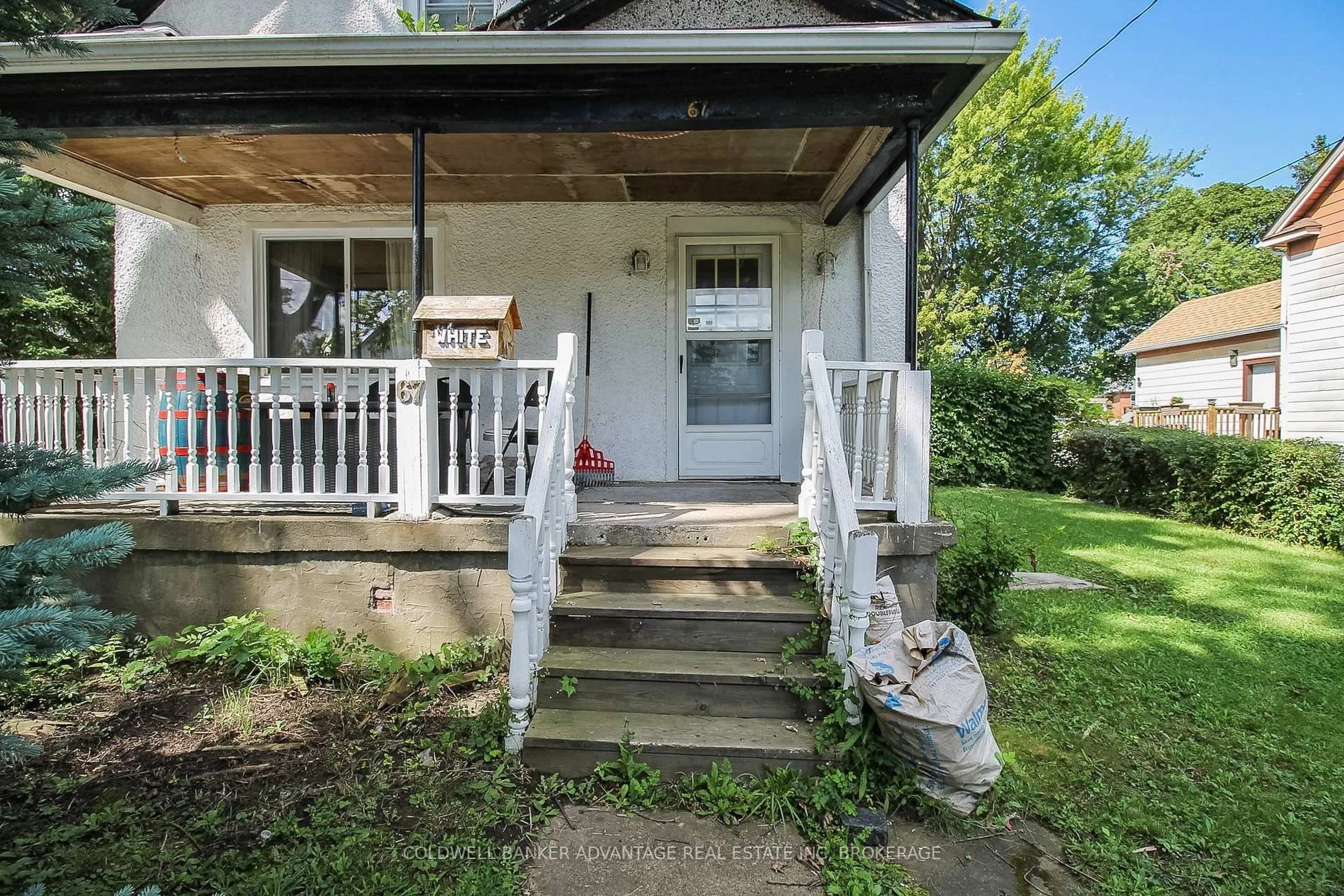 Patio, street for 67 Ross St, Welland Ontario L3B 2M7
