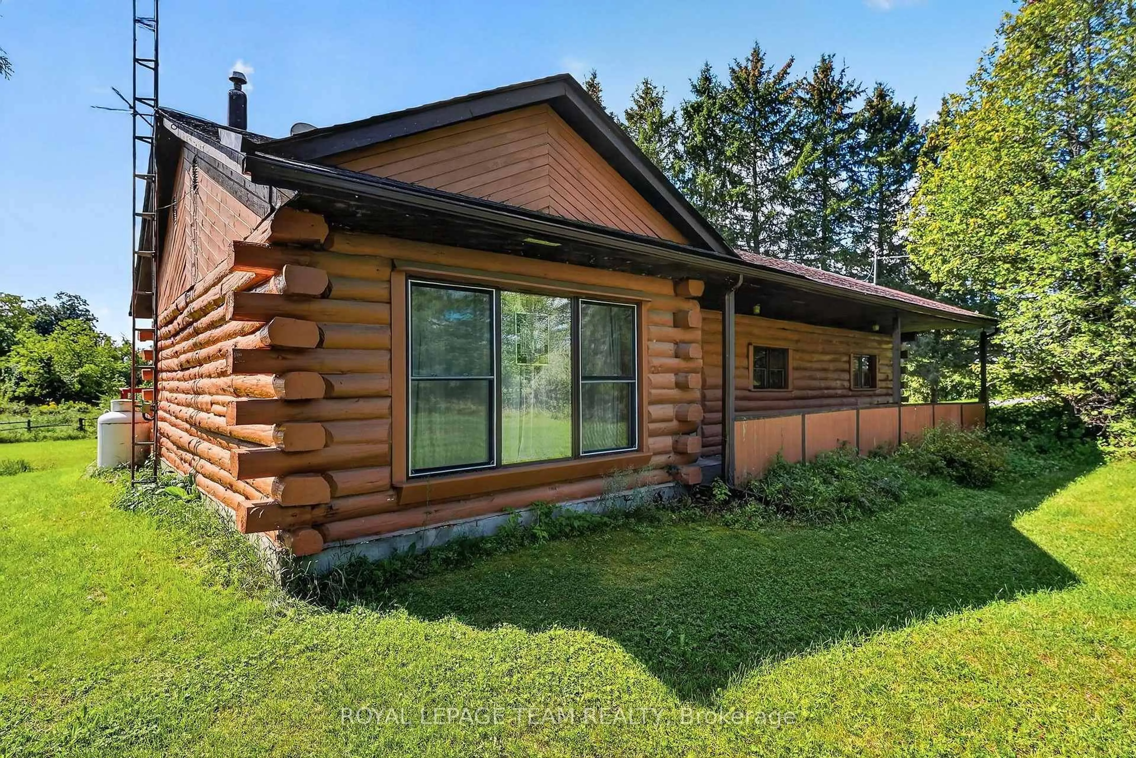 Home with vinyl exterior material, unknown for 112 Latourell Rd, North Grenville Ontario K0G 1J0