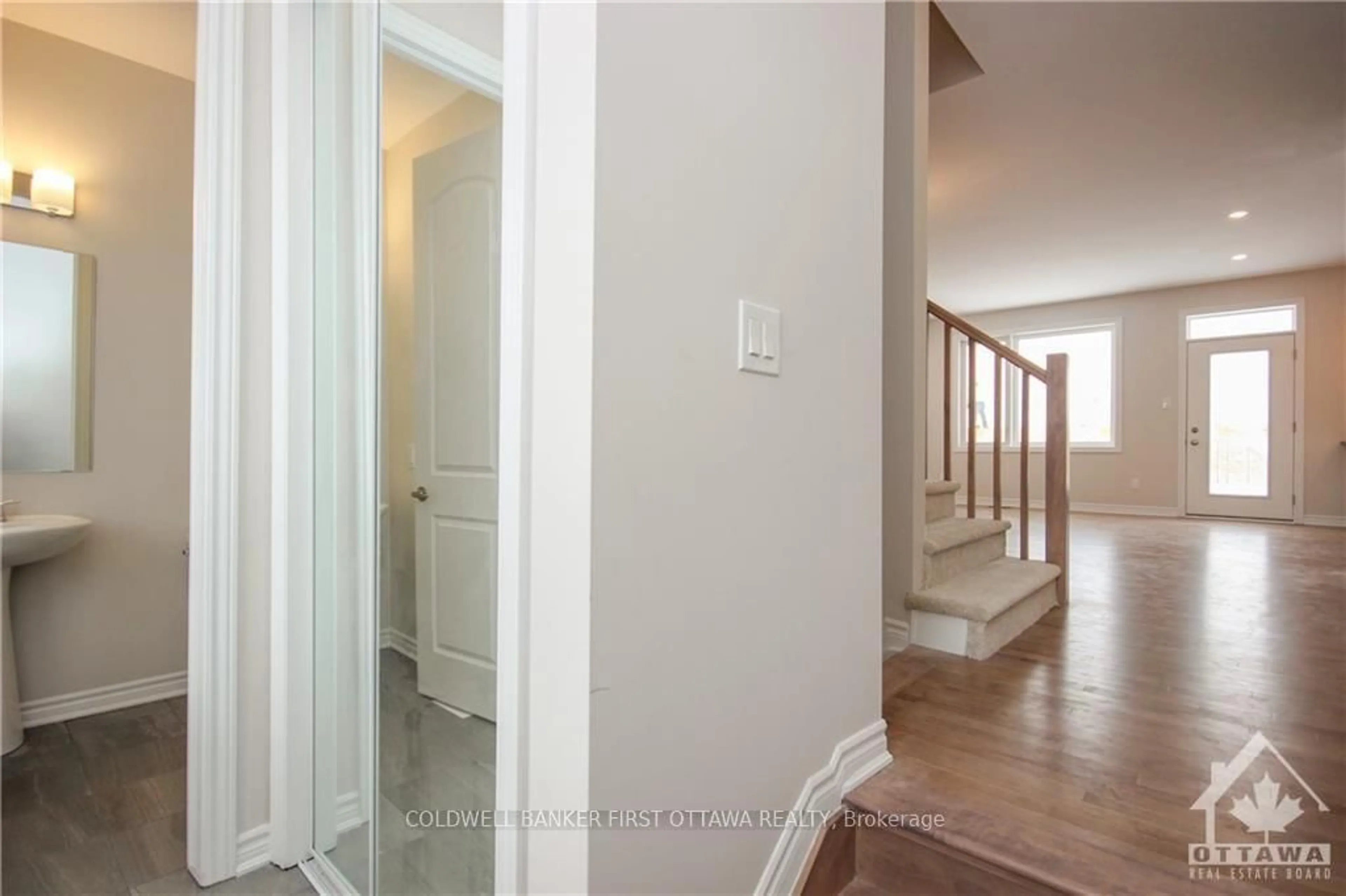 Unknown for 72 FOCALITY Cres, Ottawa Ontario K2J 6W8