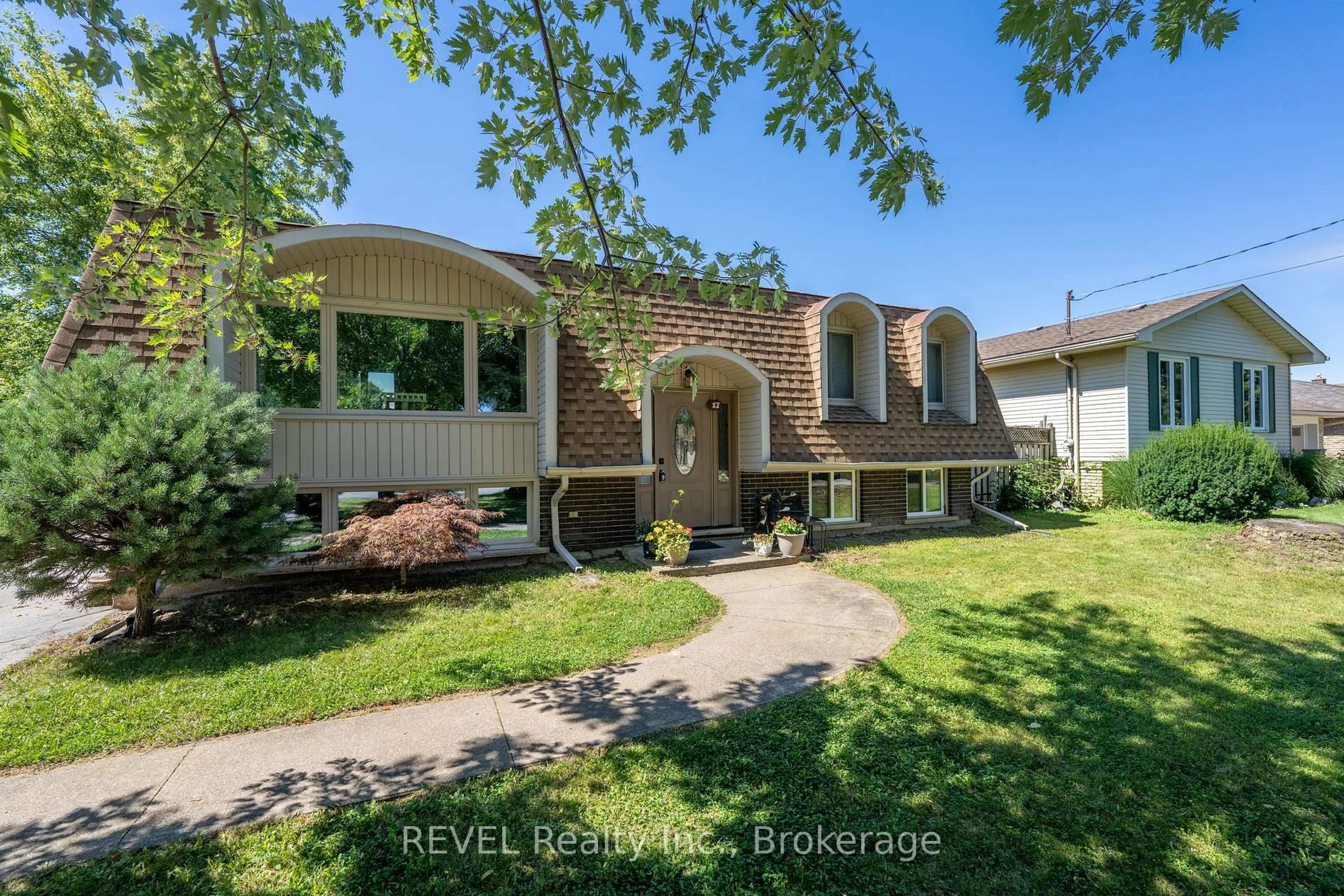 Home with brick exterior material, street for 17 RAMSEY St, St. Catharines Ontario L2N 2K3