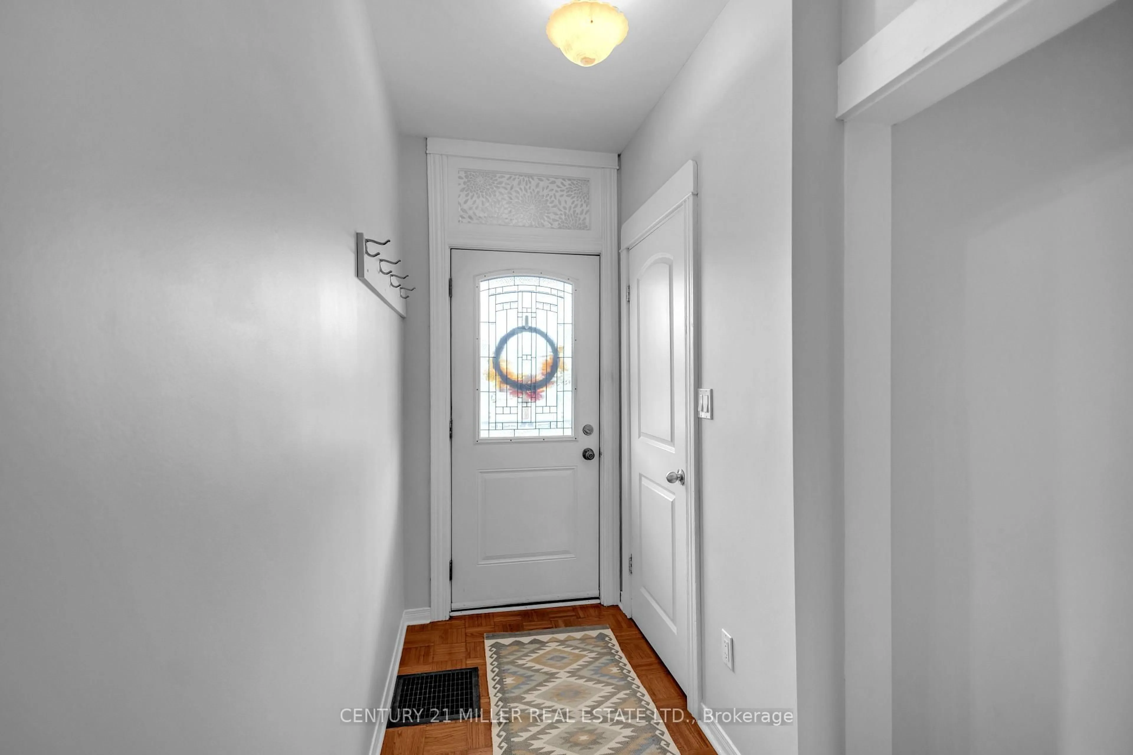 Indoor entryway for 123 Hillyard St, Hamilton Ontario L8L 6B5