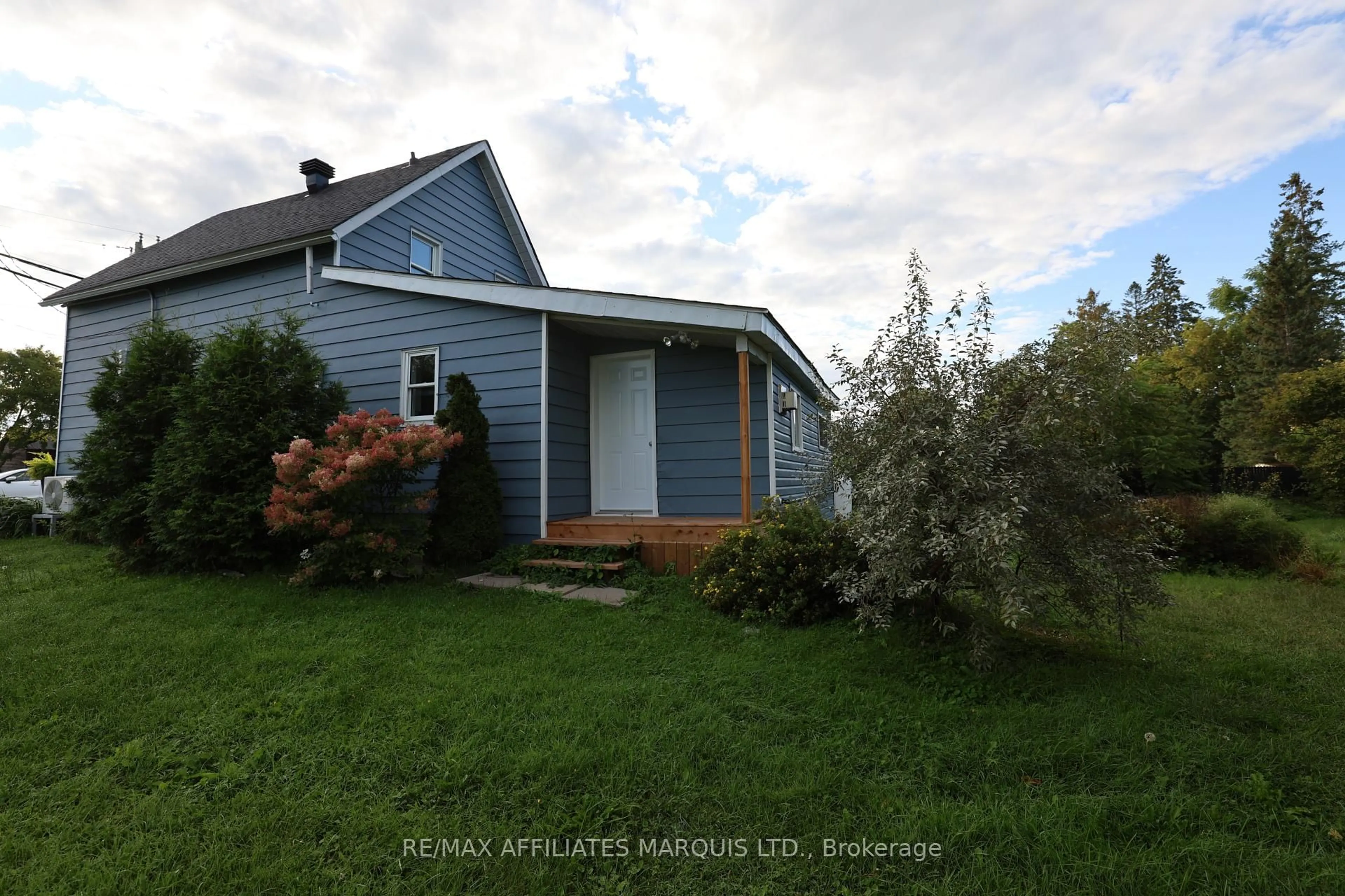 A pic from outside/outdoor area/front of a property/back of a property/a pic from drone, unknown for 56 Marlborough St, North Glengarry Ontario K0C 1T0