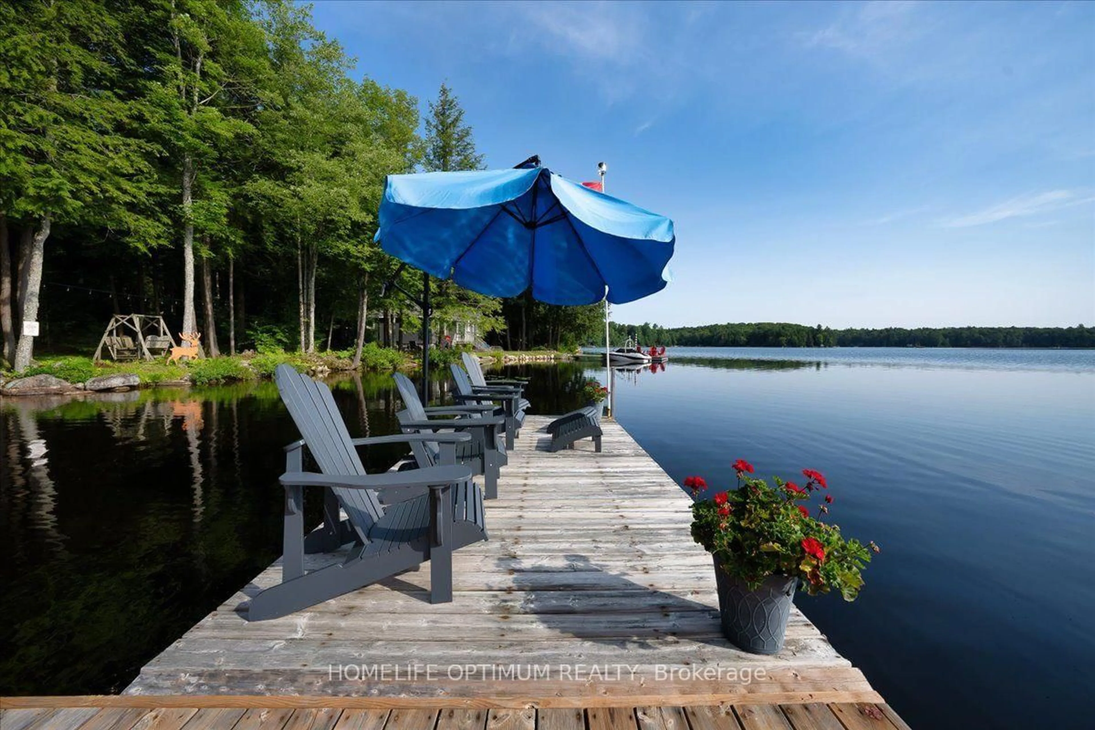 Patio, water/lake/river/ocean view for 1195 Lakeshore Dr, Bracebridge Ontario P1L 1X3