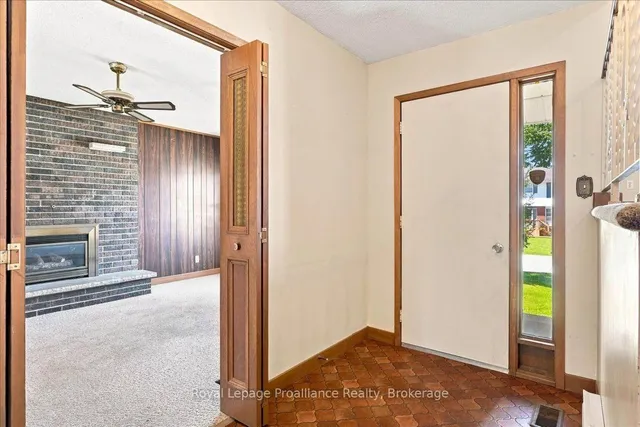28 Kensington Cres, Belleville 5