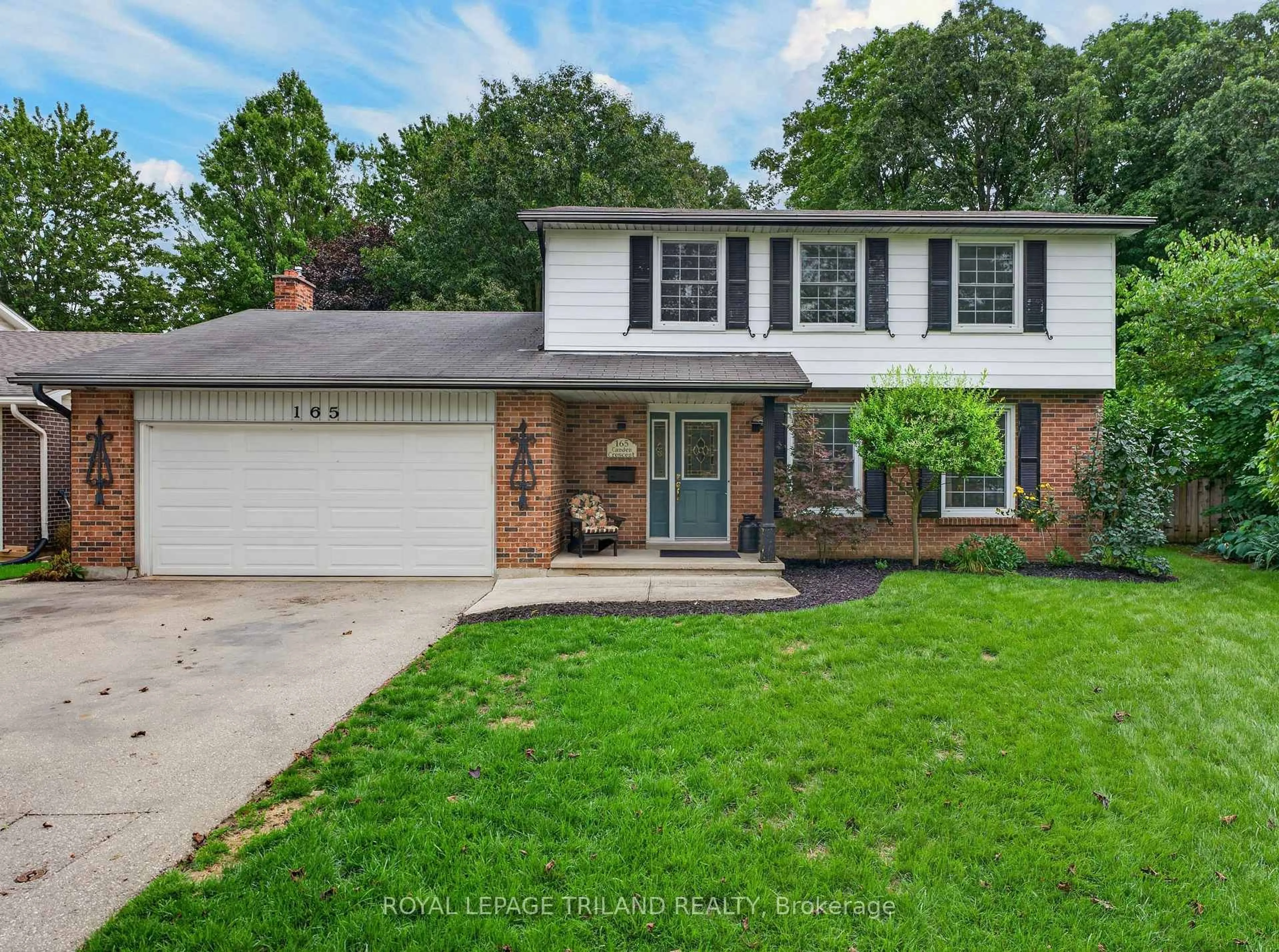 Home with vinyl exterior material, street for 165 Camden Cres, London North Ontario N5X 2J6