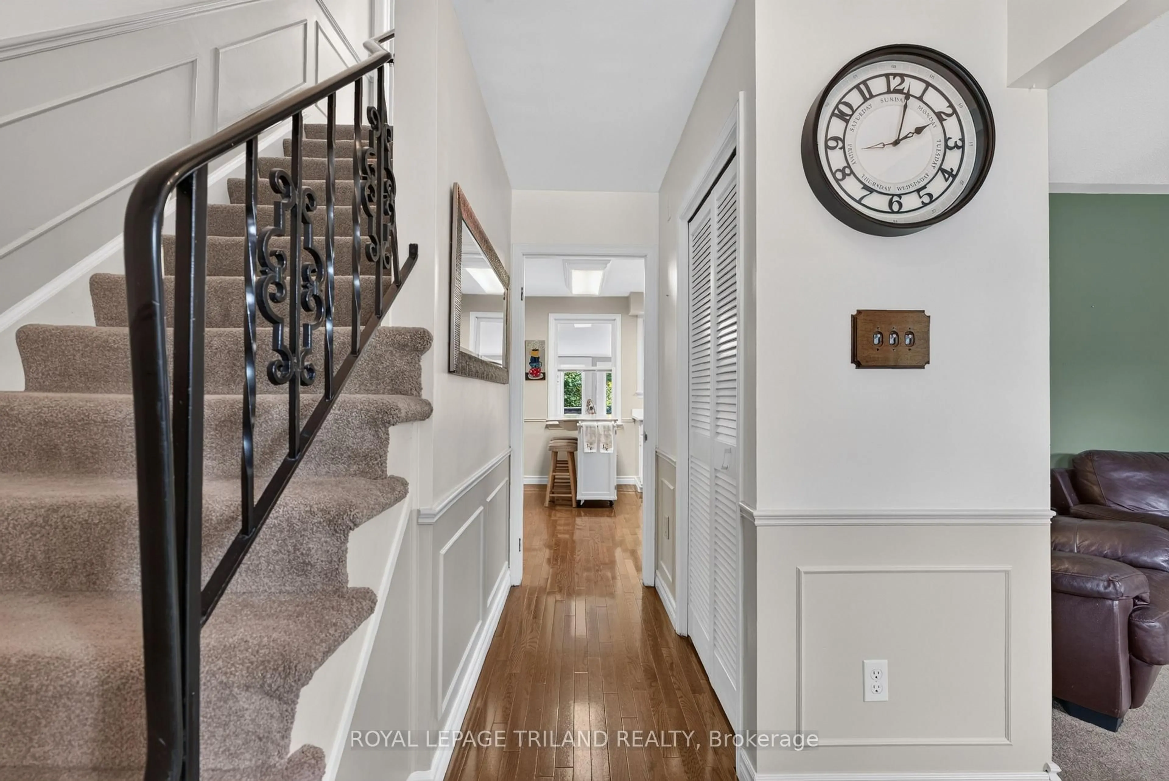 Indoor entryway for 165 Camden Cres, London North Ontario N5X 2J6