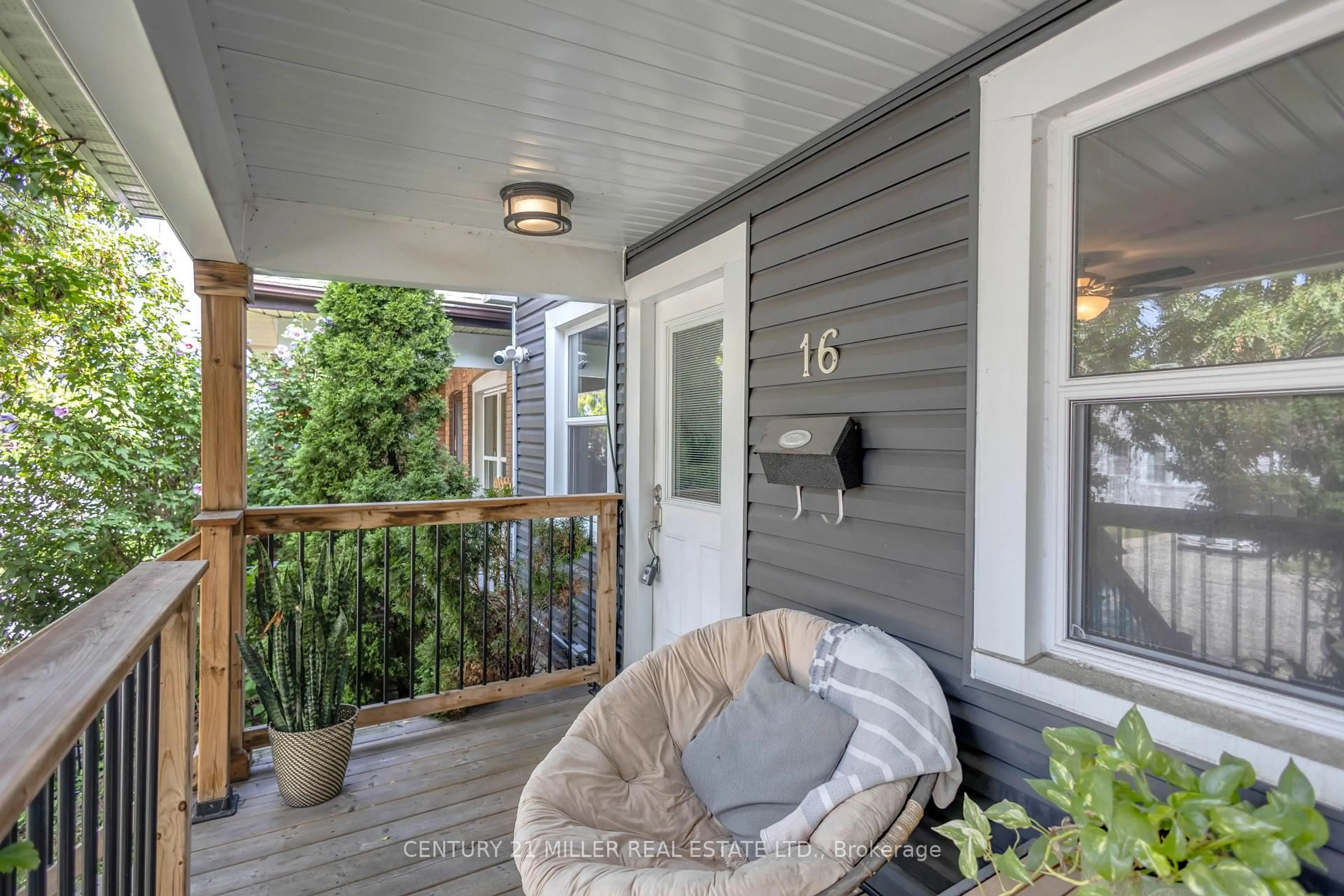 Unknown for 16 Wexford Ave, Hamilton Ontario L8H 4M1